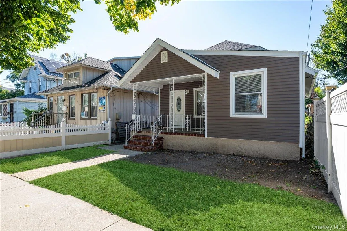 179-12 145th Road, New York, NY, 3 Bedrooms Bedrooms, 6 Rooms Rooms,2 BathroomsBathrooms,Residential,For Rent,145th,0,1060928 179-12 145th Road, New York, NY, 3 Bedrooms Bedrooms, 6 Rooms Rooms,2 BathroomsBathrooms,Residential,For Rent,145th,0,1060928