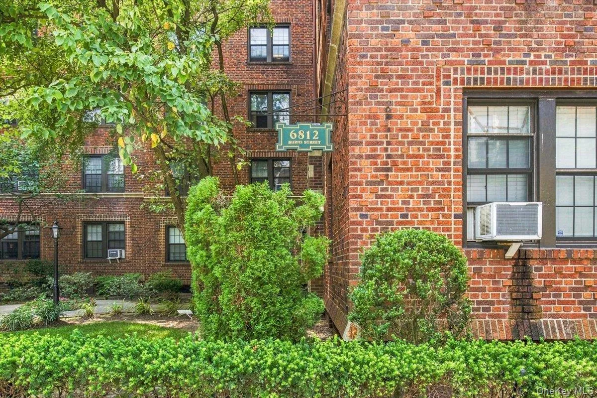 68-12 Burns Street, New York, NY, 2 Bedroom Bedrooms, 5 Room Rooms,1 BathroomBathrooms,Residential Lease,For Rent,Burns,0,1060930 68-12 Burns Street, New York, NY, 2 Bedroom Bedrooms, 5 Room Rooms,1 BathroomBathrooms,Residential Lease,For Rent,Burns,0,1060930