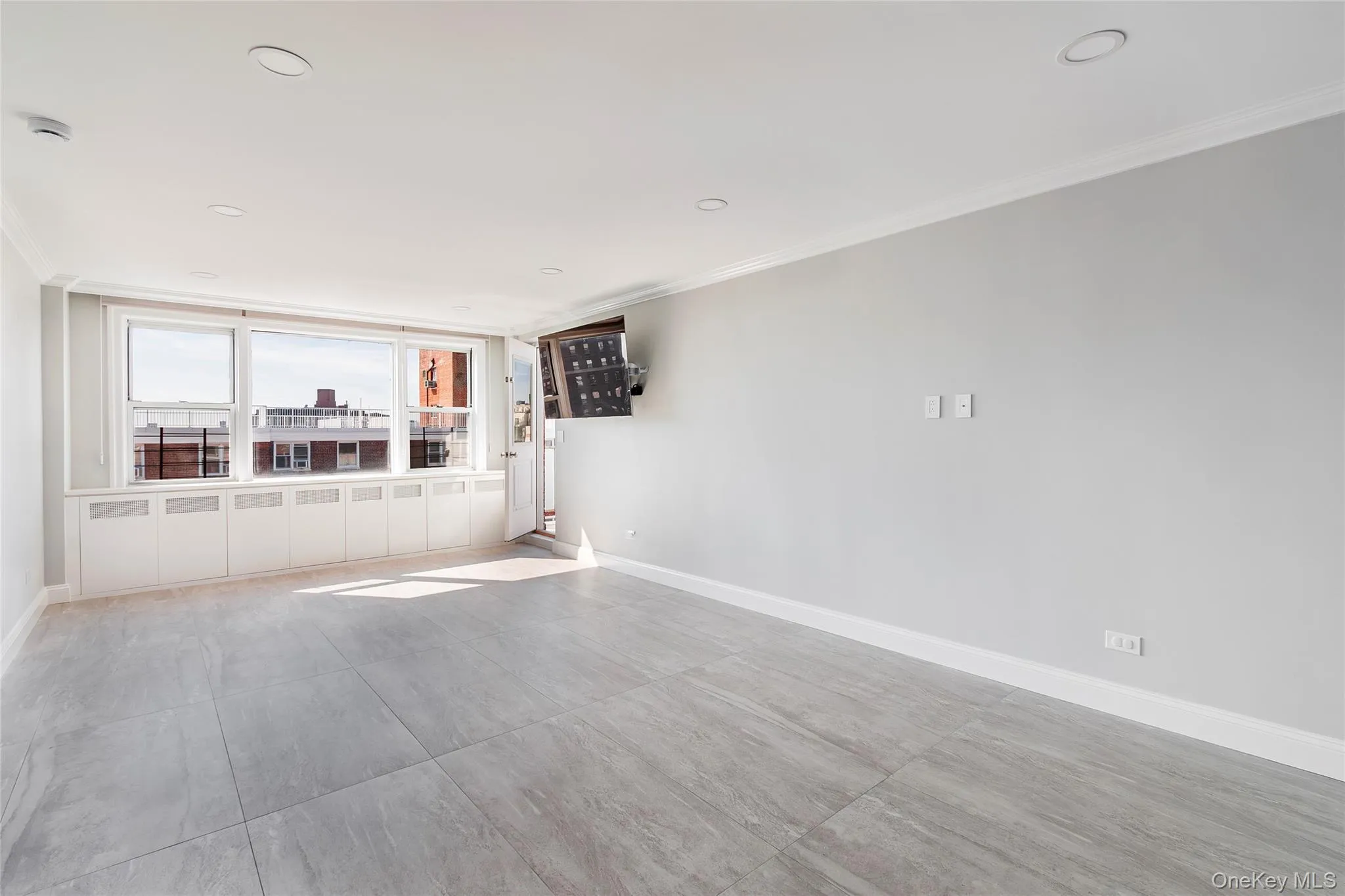 3755 Henry Hudson Parkway, New York, NY, 3 Bedroom Bedrooms, 6 Room Rooms,2 BathroomBathrooms,Residential Lease,For Rent,Henry Hudson,0,1060935 3755 Henry Hudson Parkway, New York, NY, 3 Bedroom Bedrooms, 6 Room Rooms,2 BathroomBathrooms,Residential Lease,For Rent,Henry Hudson,0,1060935
