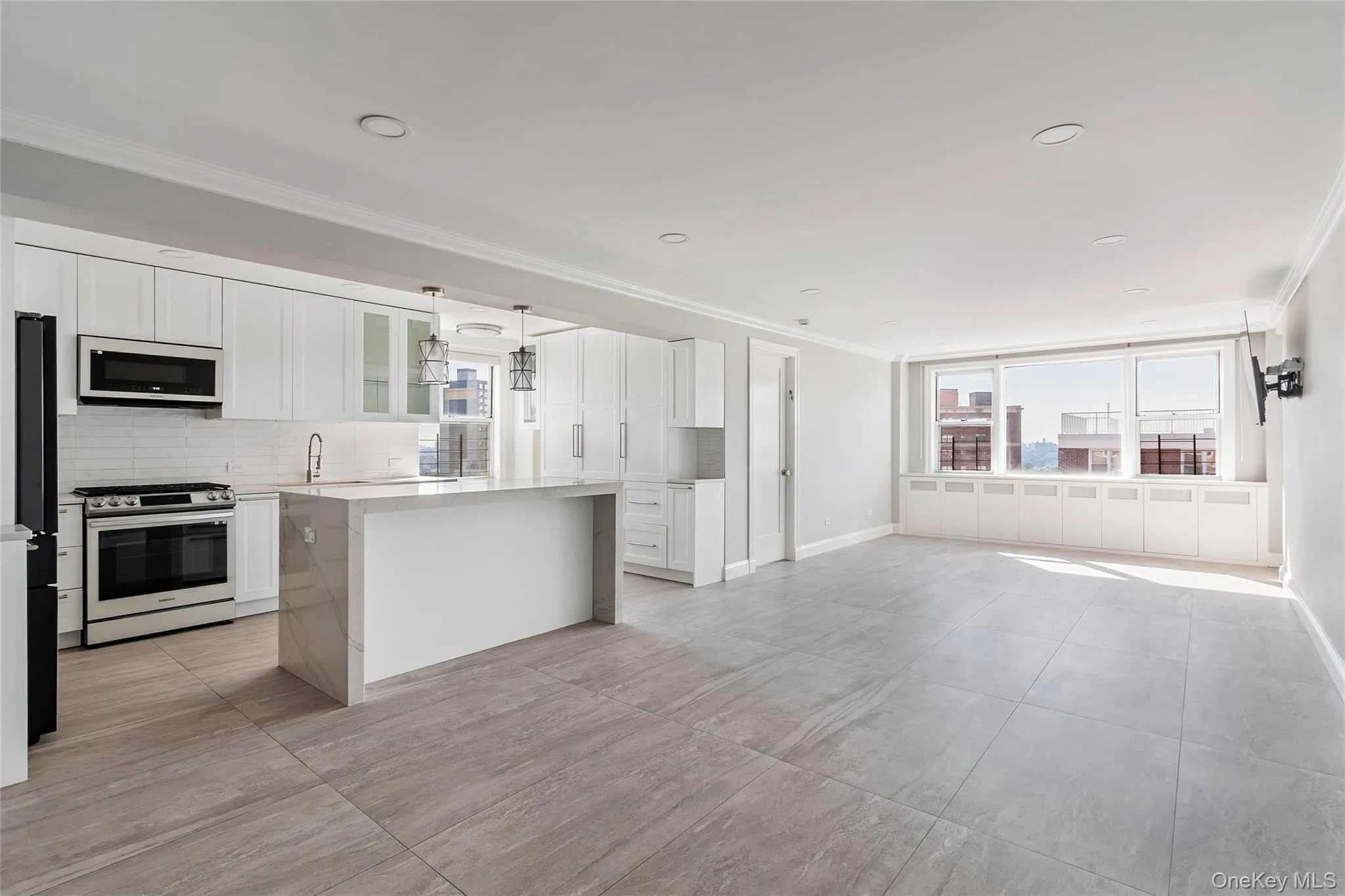 3755 Henry Hudson Parkway, New York, NY, 3 Bedroom Bedrooms, 6 Room Rooms,2 BathroomBathrooms,Residential Lease,For Rent,Henry Hudson,0,1060935 3755 Henry Hudson Parkway, New York, NY, 3 Bedroom Bedrooms, 6 Room Rooms,2 BathroomBathrooms,Residential Lease,For Rent,Henry Hudson,0,1060935