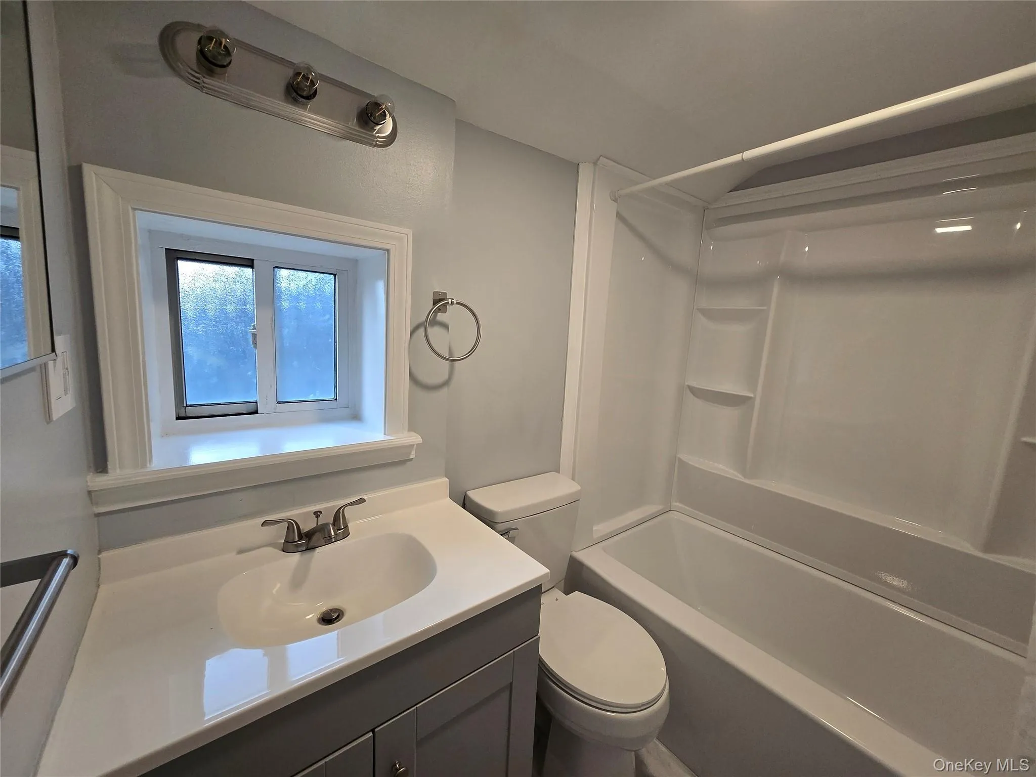 21 Fair Avenue, Wallkill, NY, 2 Bedrooms Bedrooms, 5 Rooms Rooms,2 BathroomsBathrooms,Residential,For Rent,Fair,0,1060943 21 Fair Avenue, Wallkill, NY, 2 Bedrooms Bedrooms, 5 Rooms Rooms,2 BathroomsBathrooms,Residential,For Rent,Fair,0,1060943