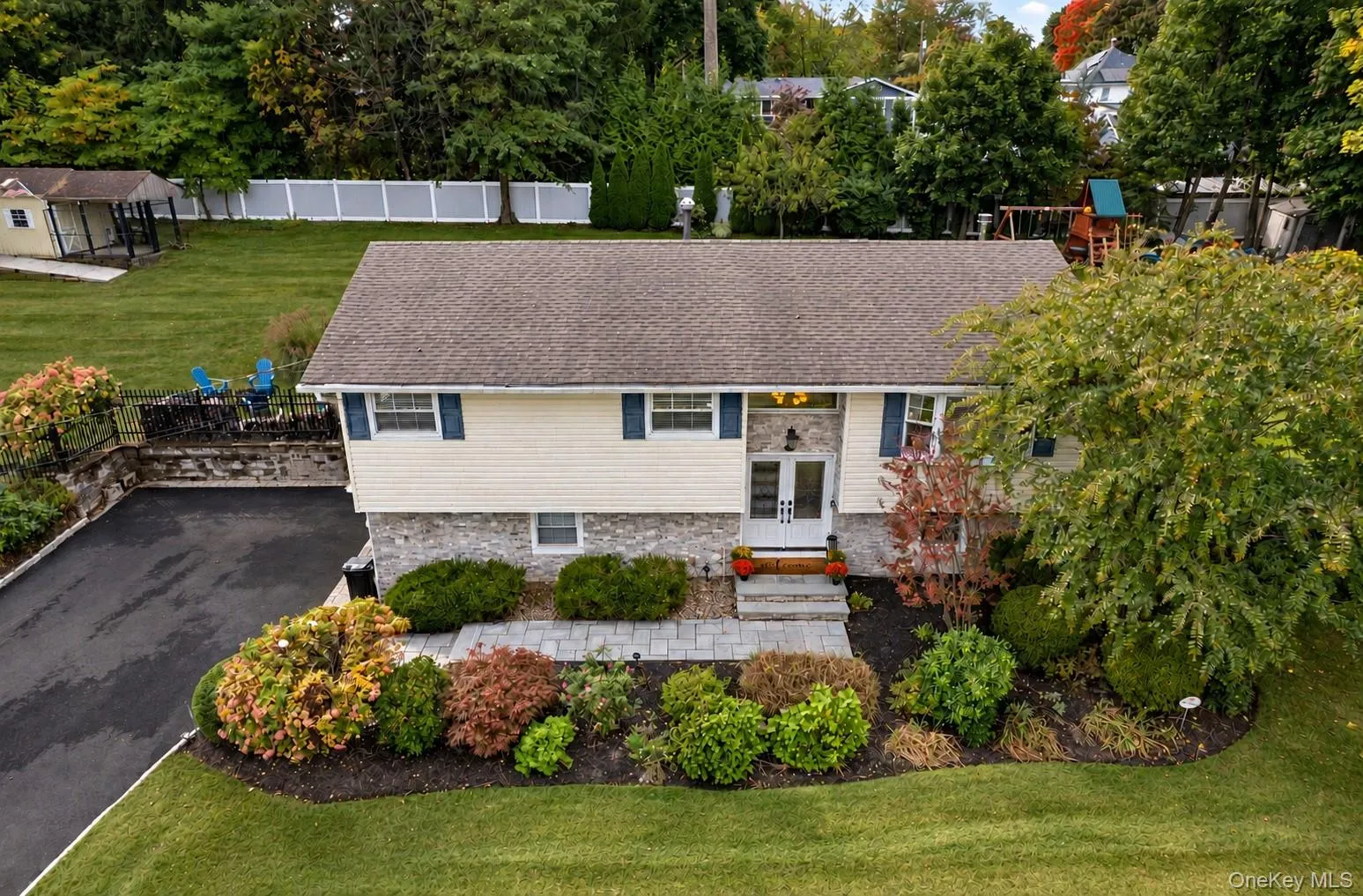 34 East Street, Clarkstown, NY, 4 Bedrooms Bedrooms, 9 Rooms Rooms,2 BathroomsBathrooms,Residential,For Rent,East,0,1060947 34 East Street, Clarkstown, NY, 4 Bedrooms Bedrooms, 9 Rooms Rooms,2 BathroomsBathrooms,Residential,For Rent,East,0,1060947