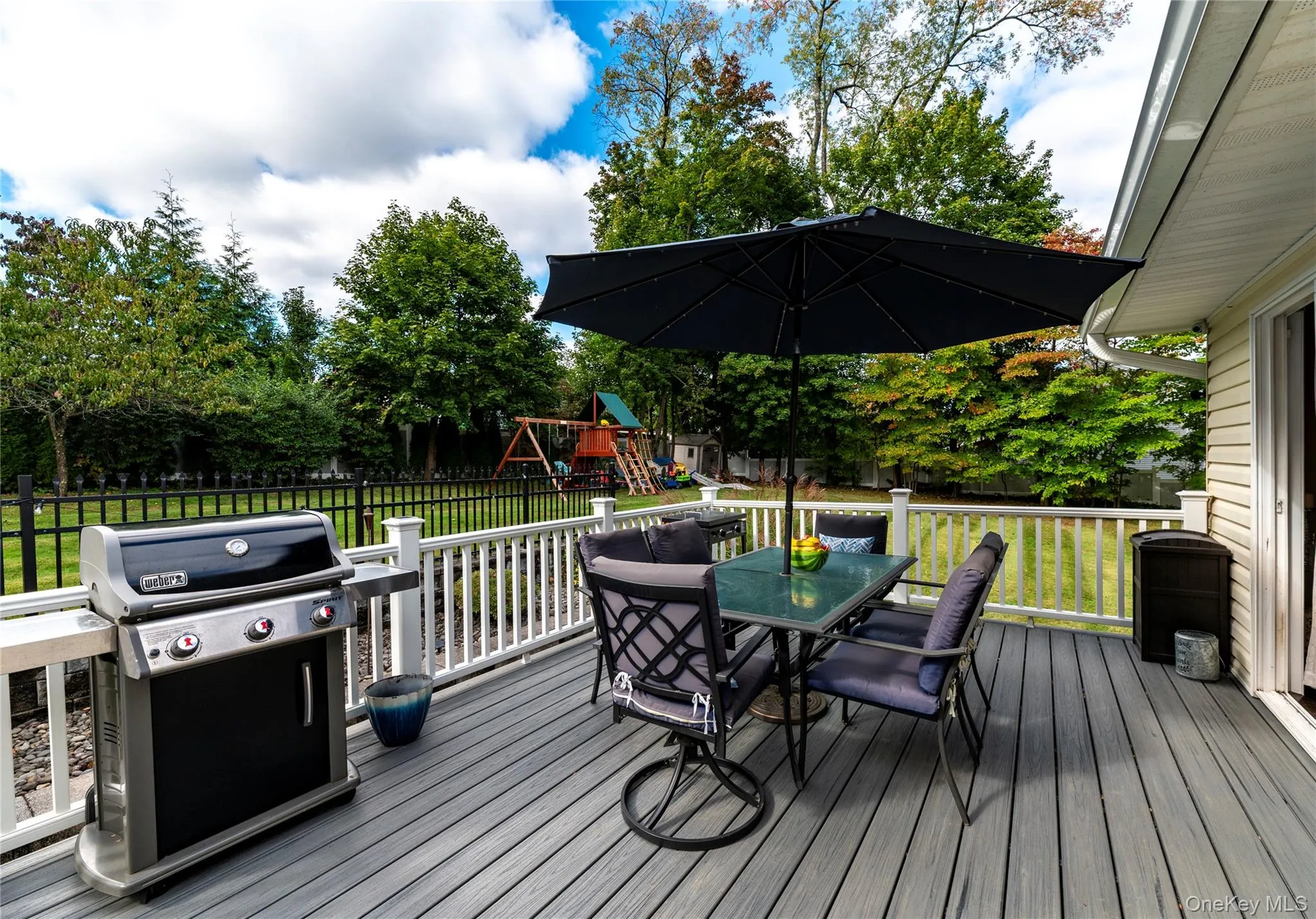 34 East Street, Clarkstown, NY, 4 Bedrooms Bedrooms, 9 Rooms Rooms,2 BathroomsBathrooms,Residential,For Rent,East,0,1060947 34 East Street, Clarkstown, NY, 4 Bedrooms Bedrooms, 9 Rooms Rooms,2 BathroomsBathrooms,Residential,For Rent,East,0,1060947