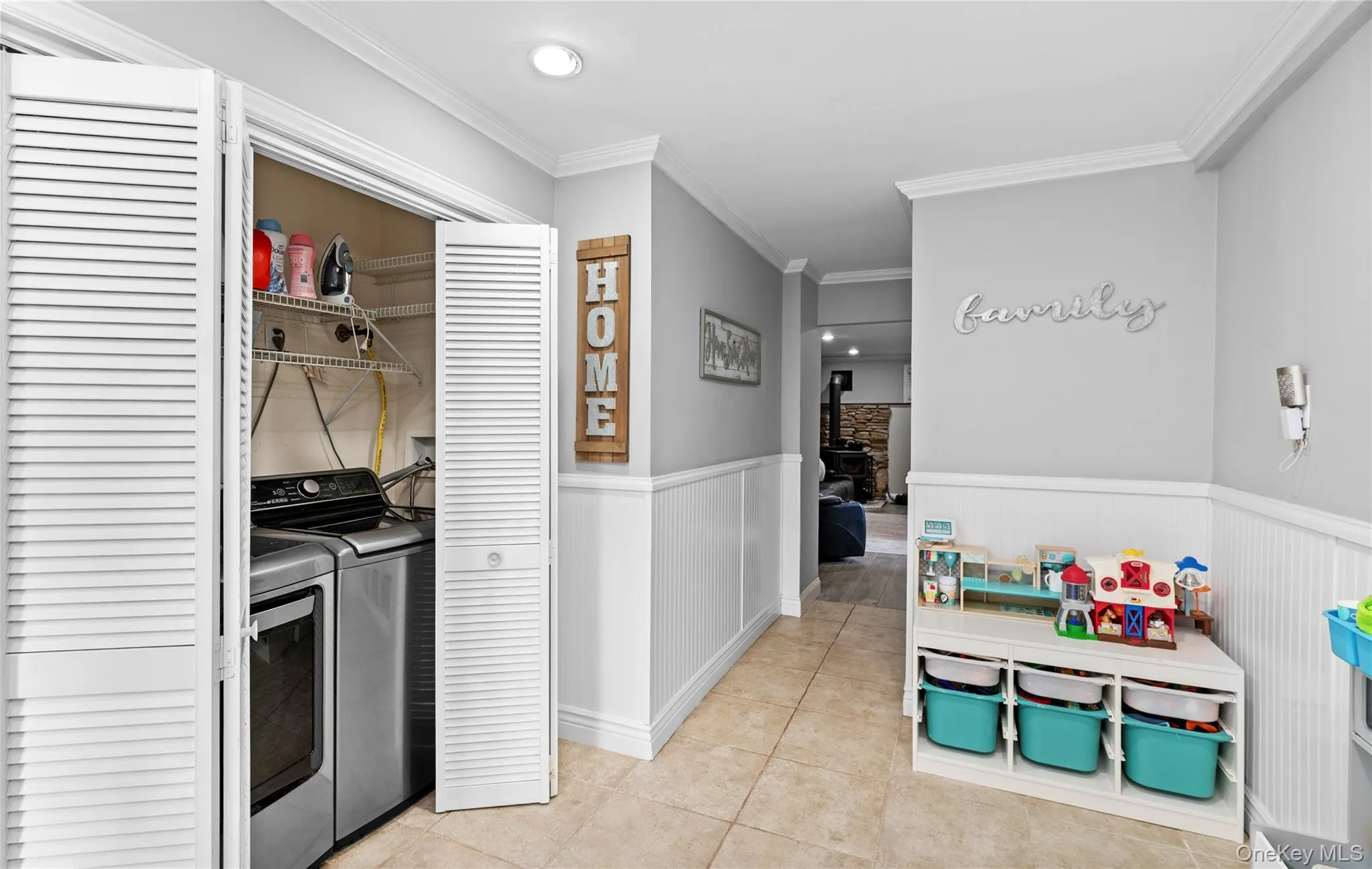 34 East Street, Clarkstown, NY, 4 Bedrooms Bedrooms, 9 Rooms Rooms,2 BathroomsBathrooms,Residential,For Rent,East,0,1060947 34 East Street, Clarkstown, NY, 4 Bedrooms Bedrooms, 9 Rooms Rooms,2 BathroomsBathrooms,Residential,For Rent,East,0,1060947