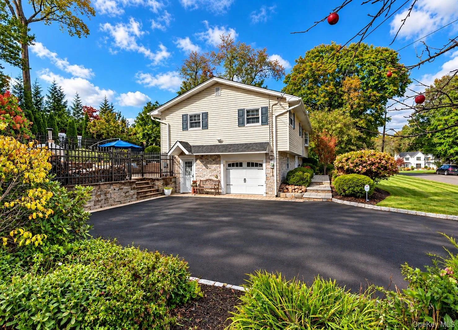 34 East Street, Clarkstown, NY, 4 Bedrooms Bedrooms, 9 Rooms Rooms,2 BathroomsBathrooms,Residential,For Rent,East,0,1060947 34 East Street, Clarkstown, NY, 4 Bedrooms Bedrooms, 9 Rooms Rooms,2 BathroomsBathrooms,Residential,For Rent,East,0,1060947