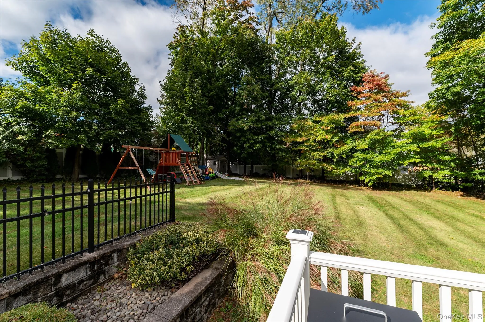 34 East Street, Clarkstown, NY, 4 Bedrooms Bedrooms, 9 Rooms Rooms,2 BathroomsBathrooms,Residential,For Rent,East,0,1060947 34 East Street, Clarkstown, NY, 4 Bedrooms Bedrooms, 9 Rooms Rooms,2 BathroomsBathrooms,Residential,For Rent,East,0,1060947