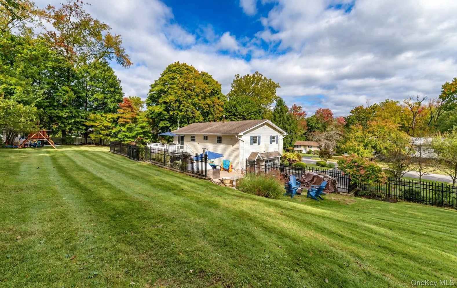 34 East Street, Clarkstown, NY, 4 Bedrooms Bedrooms, 9 Rooms Rooms,2 BathroomsBathrooms,Residential,For Rent,East,0,1060947 34 East Street, Clarkstown, NY, 4 Bedrooms Bedrooms, 9 Rooms Rooms,2 BathroomsBathrooms,Residential,For Rent,East,0,1060947