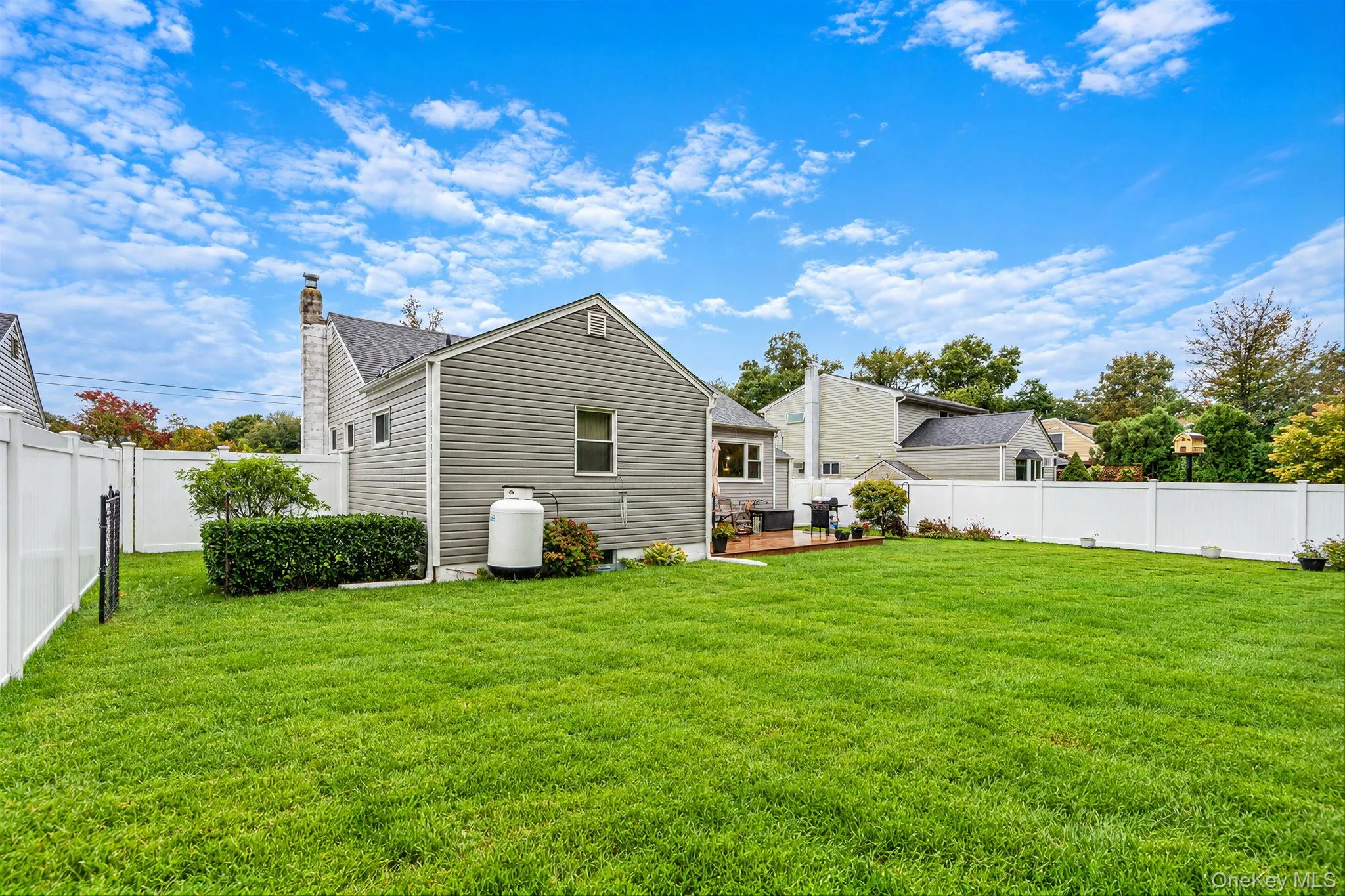 24 Chapel Place, Babylon, NY, 3 Bedrooms Bedrooms, 6 Rooms Rooms,2 BathroomsBathrooms,Residential,For Rent,Chapel,0,1060957 24 Chapel Place, Babylon, NY, 3 Bedrooms Bedrooms, 6 Rooms Rooms,2 BathroomsBathrooms,Residential,For Rent,Chapel,0,1060957