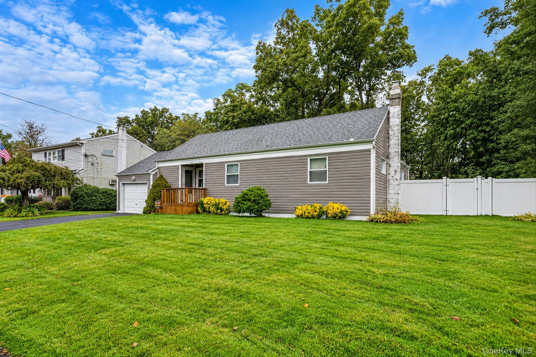 24 Chapel Place, Babylon, NY, 3 Bedrooms Bedrooms, 6 Rooms Rooms,2 BathroomsBathrooms,Residential,For Rent,Chapel,0,1060957 24 Chapel Place, Babylon, NY, 3 Bedrooms Bedrooms, 6 Rooms Rooms,2 BathroomsBathrooms,Residential,For Rent,Chapel,0,1060957