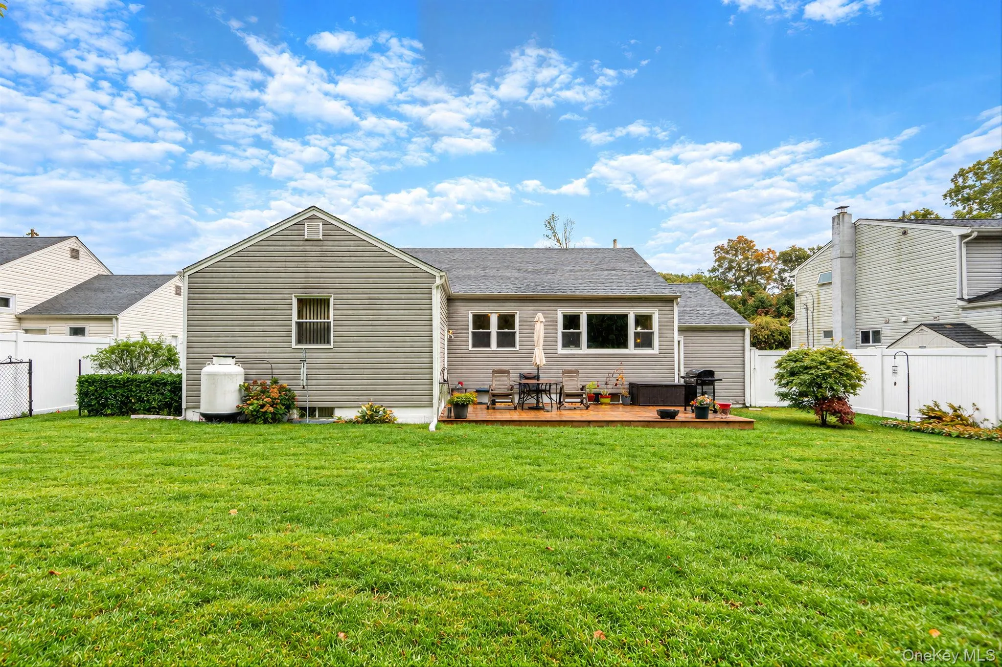 24 Chapel Place, Babylon, NY, 3 Bedrooms Bedrooms, 6 Rooms Rooms,2 BathroomsBathrooms,Residential,For Rent,Chapel,0,1060957 24 Chapel Place, Babylon, NY, 3 Bedrooms Bedrooms, 6 Rooms Rooms,2 BathroomsBathrooms,Residential,For Rent,Chapel,0,1060957
