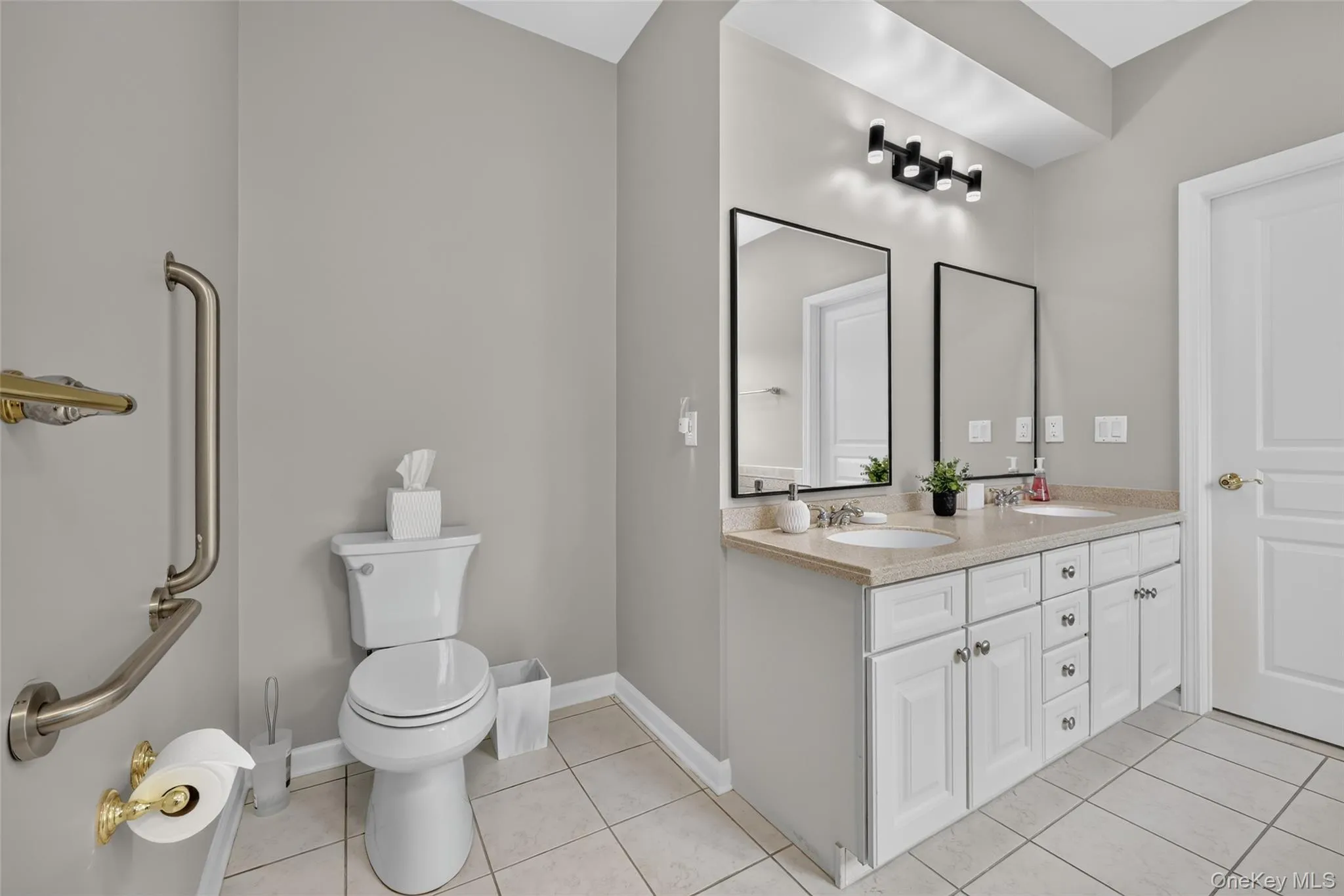 24 De Baun Avenue, Ramapo, NY, 2 Bedroom Bedrooms, 5 Room Rooms,2 BathroomBathrooms,Residential Lease,For Rent,De Baun,0,1060961 24 De Baun Avenue, Ramapo, NY, 2 Bedroom Bedrooms, 5 Room Rooms,2 BathroomBathrooms,Residential Lease,For Rent,De Baun,0,1060961