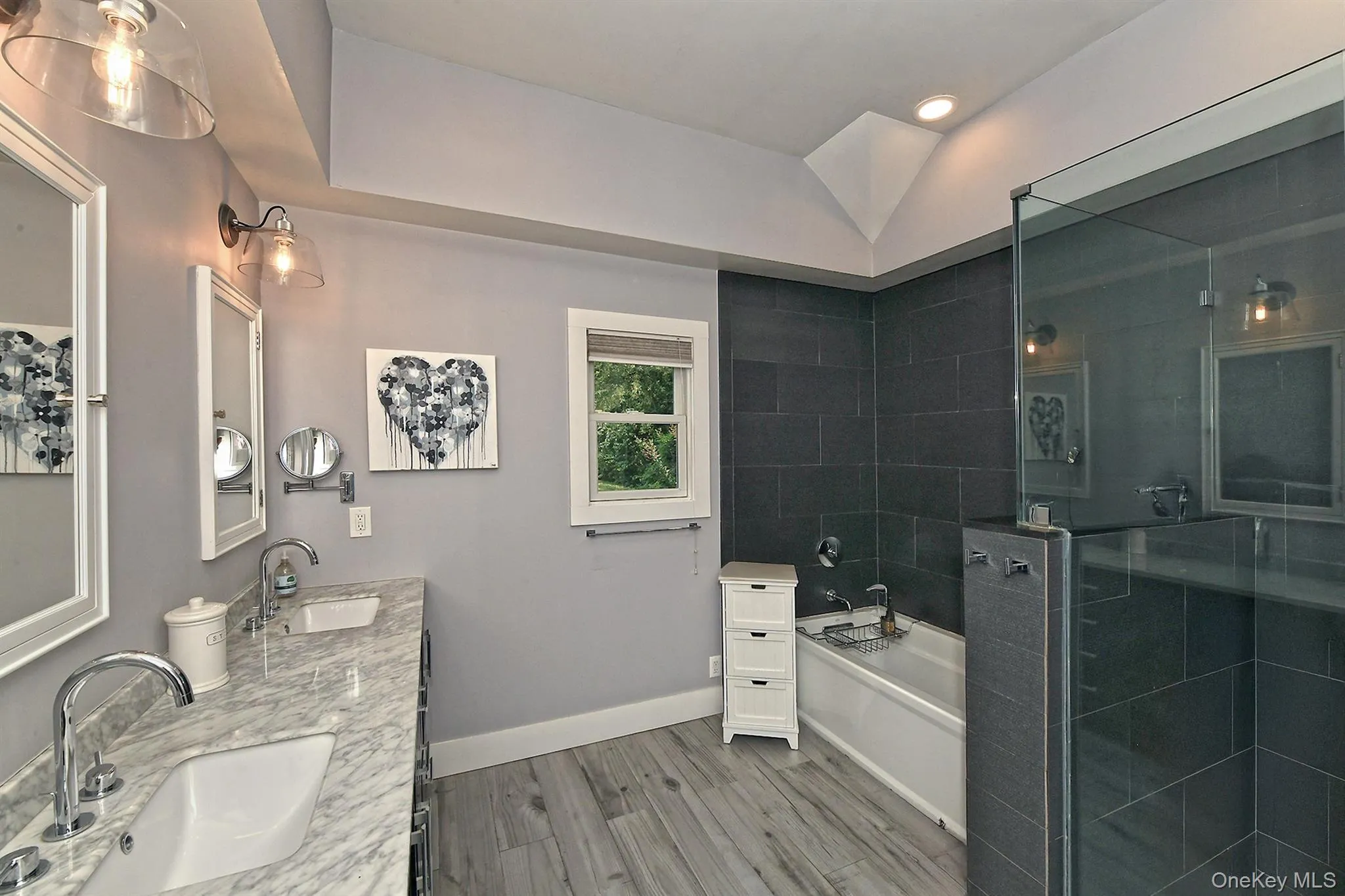 31 Huntington Bay Road, Huntington, NY, 3 Bedrooms Bedrooms, 8 Rooms Rooms,3 BathroomsBathrooms,Residential,For Rent,Huntington Bay,0,1060969 31 Huntington Bay Road, Huntington, NY, 3 Bedrooms Bedrooms, 8 Rooms Rooms,3 BathroomsBathrooms,Residential,For Rent,Huntington Bay,0,1060969