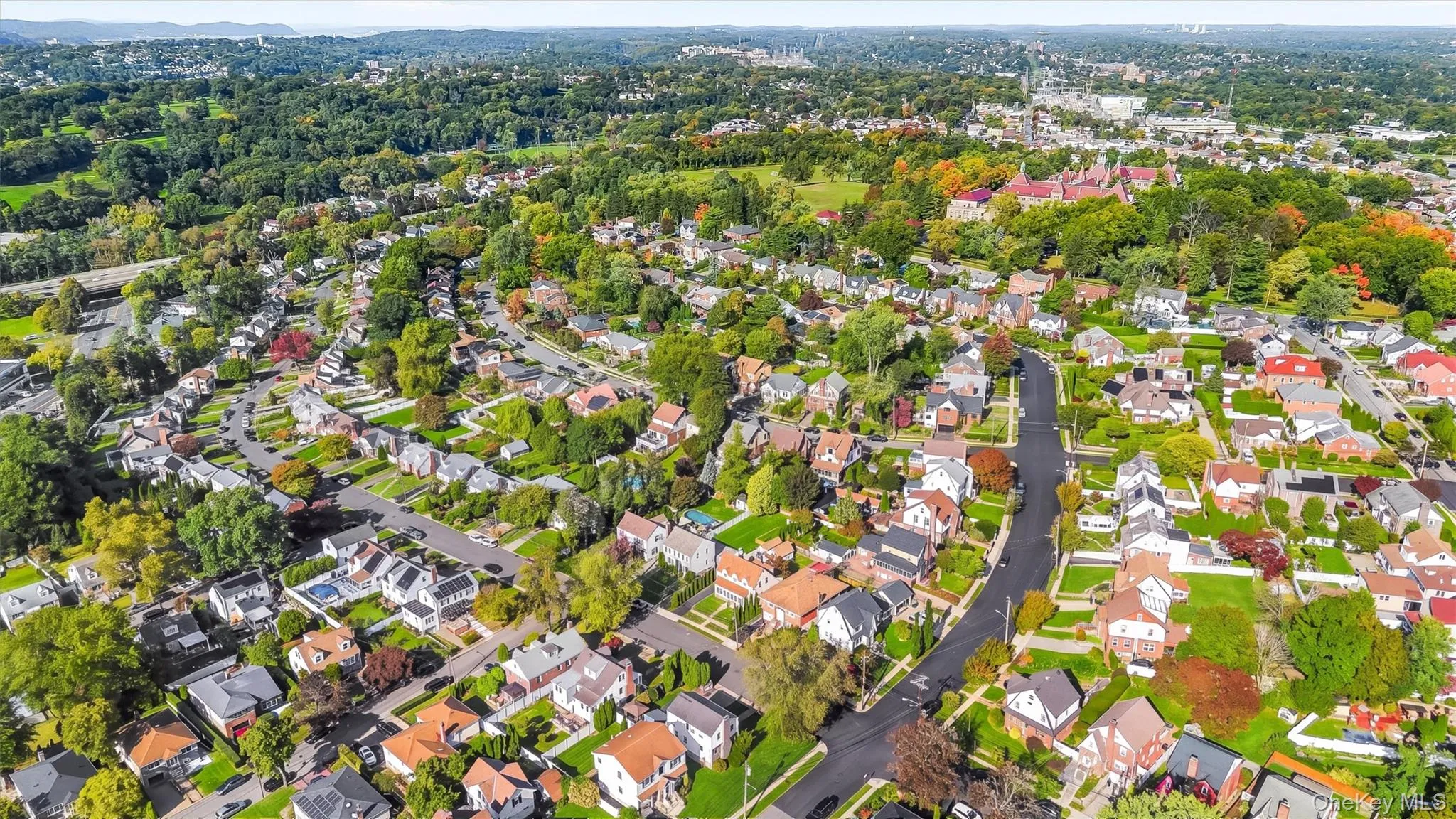 Everyday essentials, transportation, and recreation are all within convenient reach. Everyday essentials, transportation, and recreation are all within convenient reach.