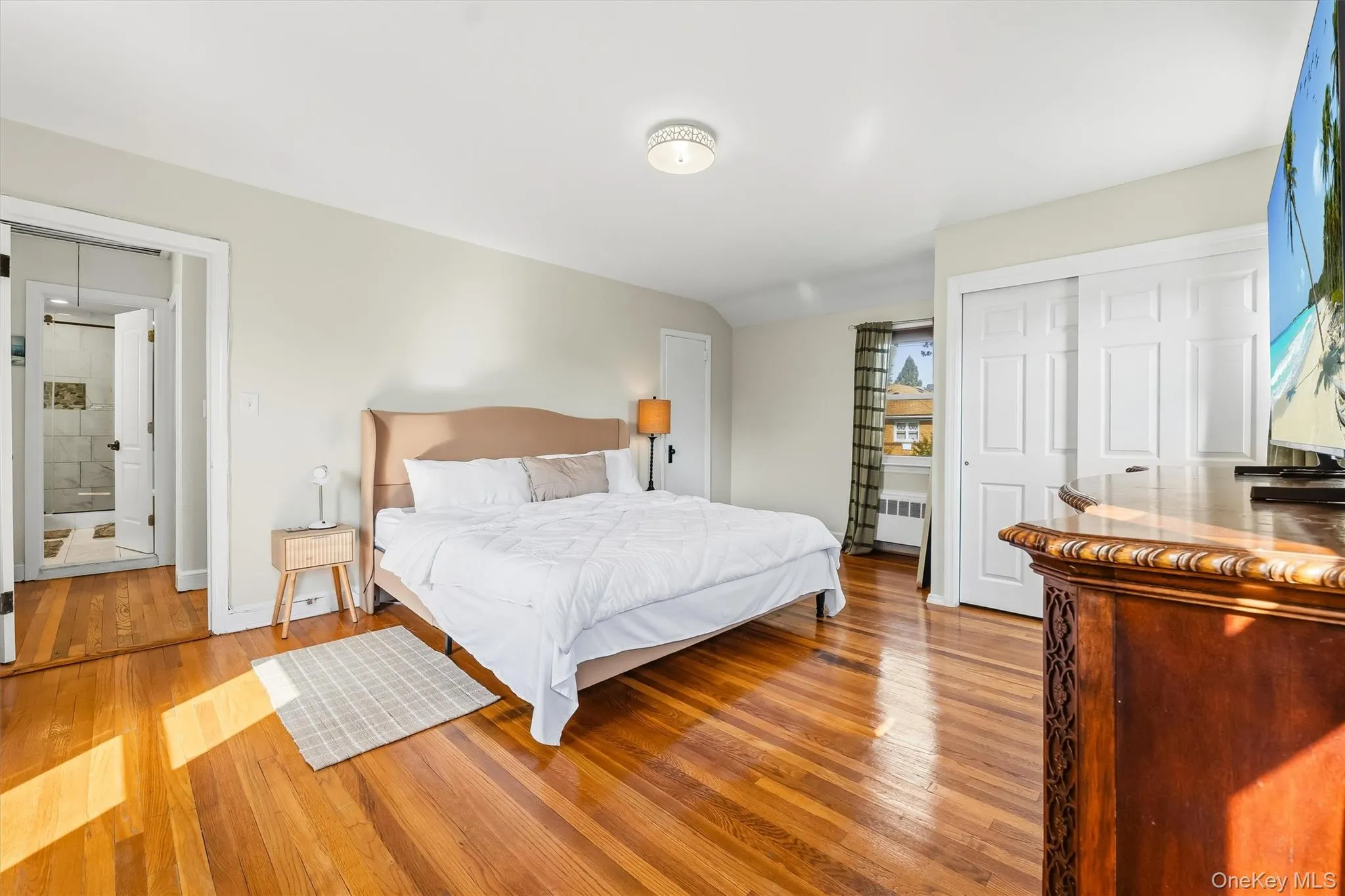 Generous proportions and ample closet space create a comfortable setting to unwind. Generous proportions and ample closet space create a comfortable setting to unwind.