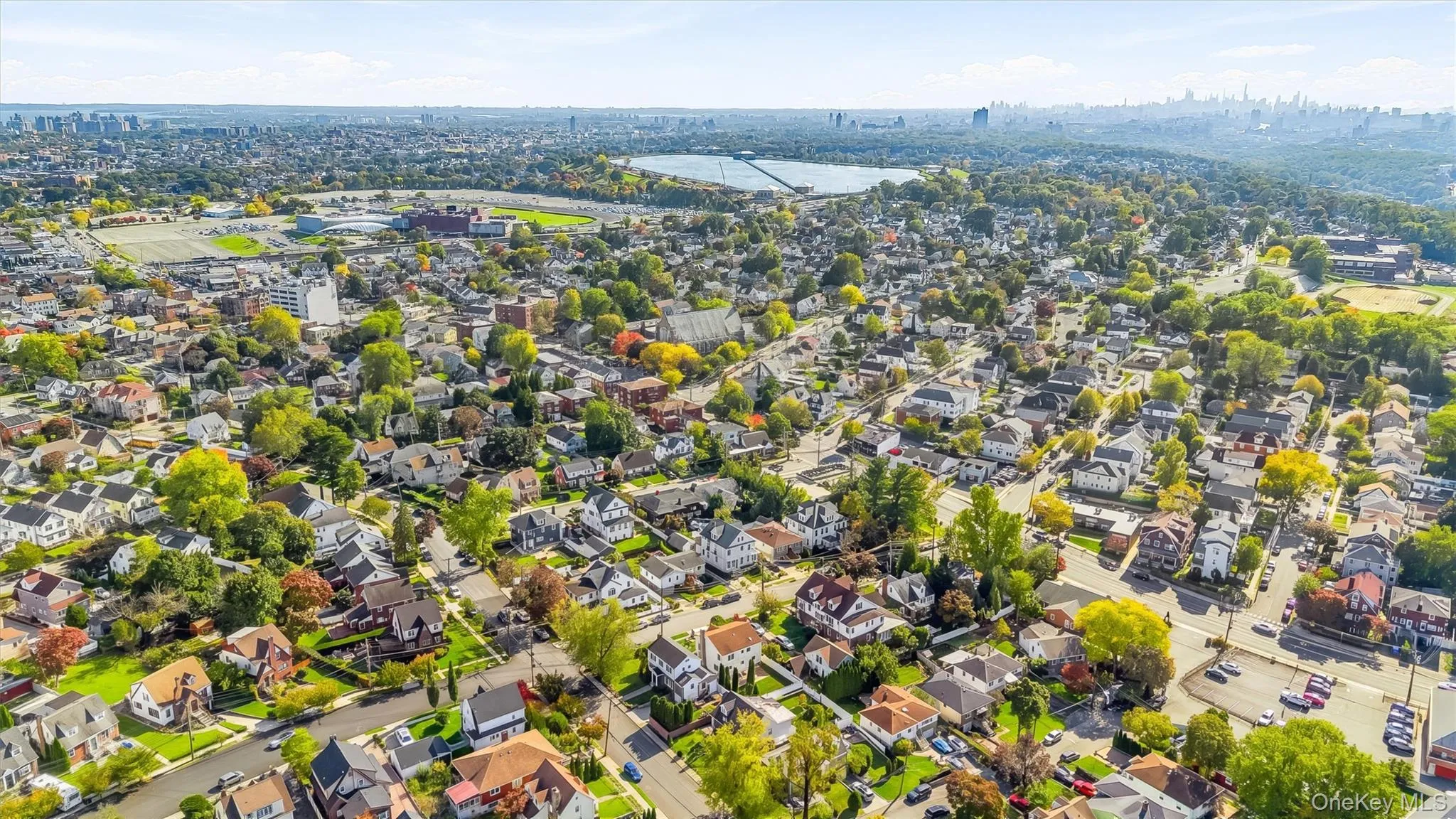 Located near Dunwoodie Golf Course, bringing recreation and scenic surroundings close to home. Located near Dunwoodie Golf Course, bringing recreation and scenic surroundings close to home.