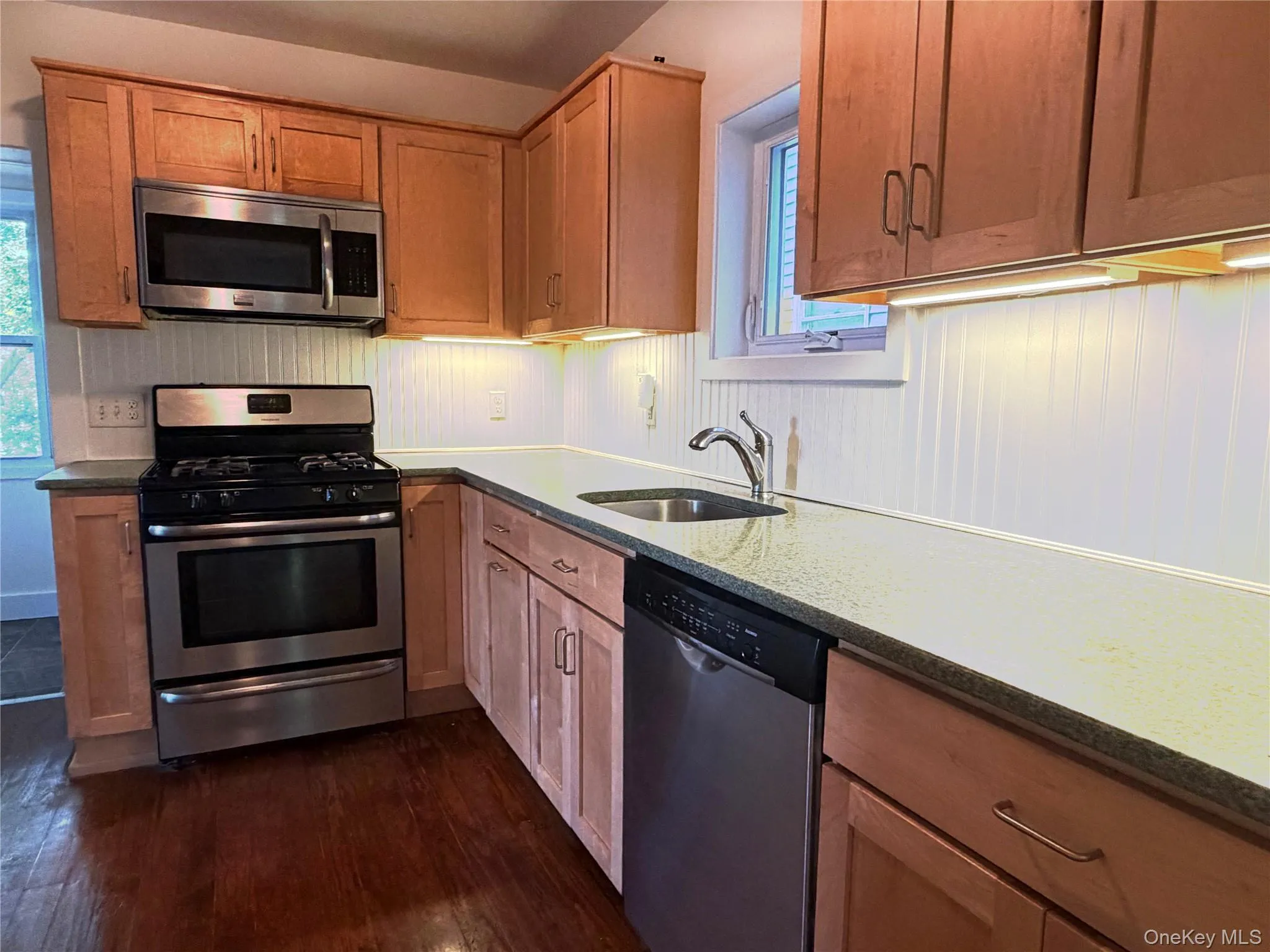 92 School Street, Oyster Bay, NY, 3 Bedrooms Bedrooms, 8 Rooms Rooms,1 BathroomBathrooms,Residential,For Rent,School,0,1060982 92 School Street, Oyster Bay, NY, 3 Bedrooms Bedrooms, 8 Rooms Rooms,1 BathroomBathrooms,Residential,For Rent,School,0,1060982