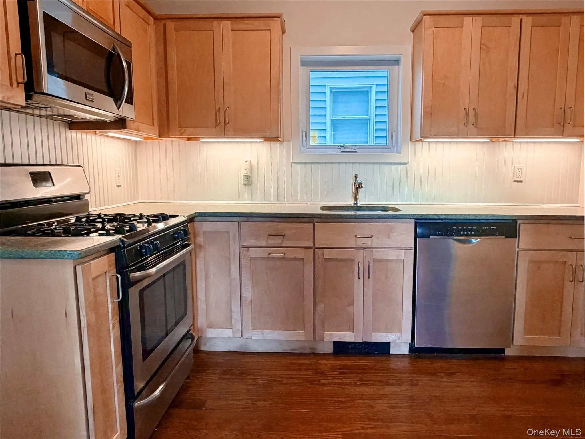 92 School Street, Oyster Bay, NY, 3 Bedrooms Bedrooms, 8 Rooms Rooms,1 BathroomBathrooms,Residential,For Rent,School,0,1060982 92 School Street, Oyster Bay, NY, 3 Bedrooms Bedrooms, 8 Rooms Rooms,1 BathroomBathrooms,Residential,For Rent,School,0,1060982