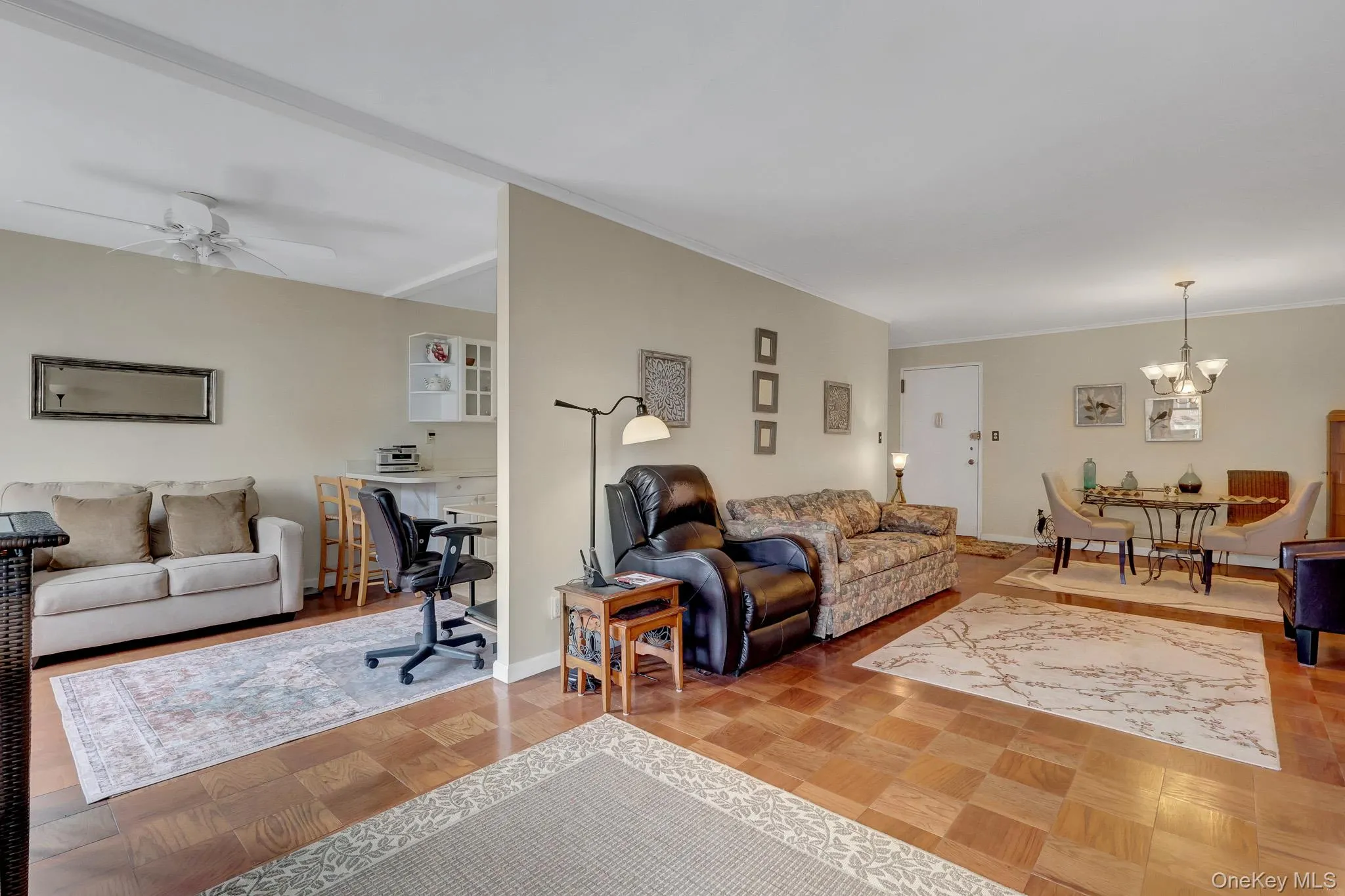 Living-Room/ Dinning Room. Living-Room/ Dinning Room.