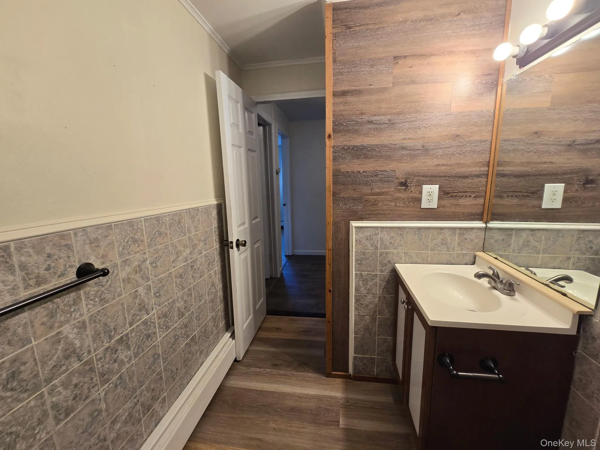 2 Mountain Ave, Middletown, NY, 2 Bedrooms Bedrooms, 5 Rooms Rooms,1 BathroomBathrooms,Residential Lease,For Rent,Mountain Ave,0,1060994 2 Mountain Ave, Middletown, NY, 2 Bedrooms Bedrooms, 5 Rooms Rooms,1 BathroomBathrooms,Residential Lease,For Rent,Mountain Ave,0,1060994