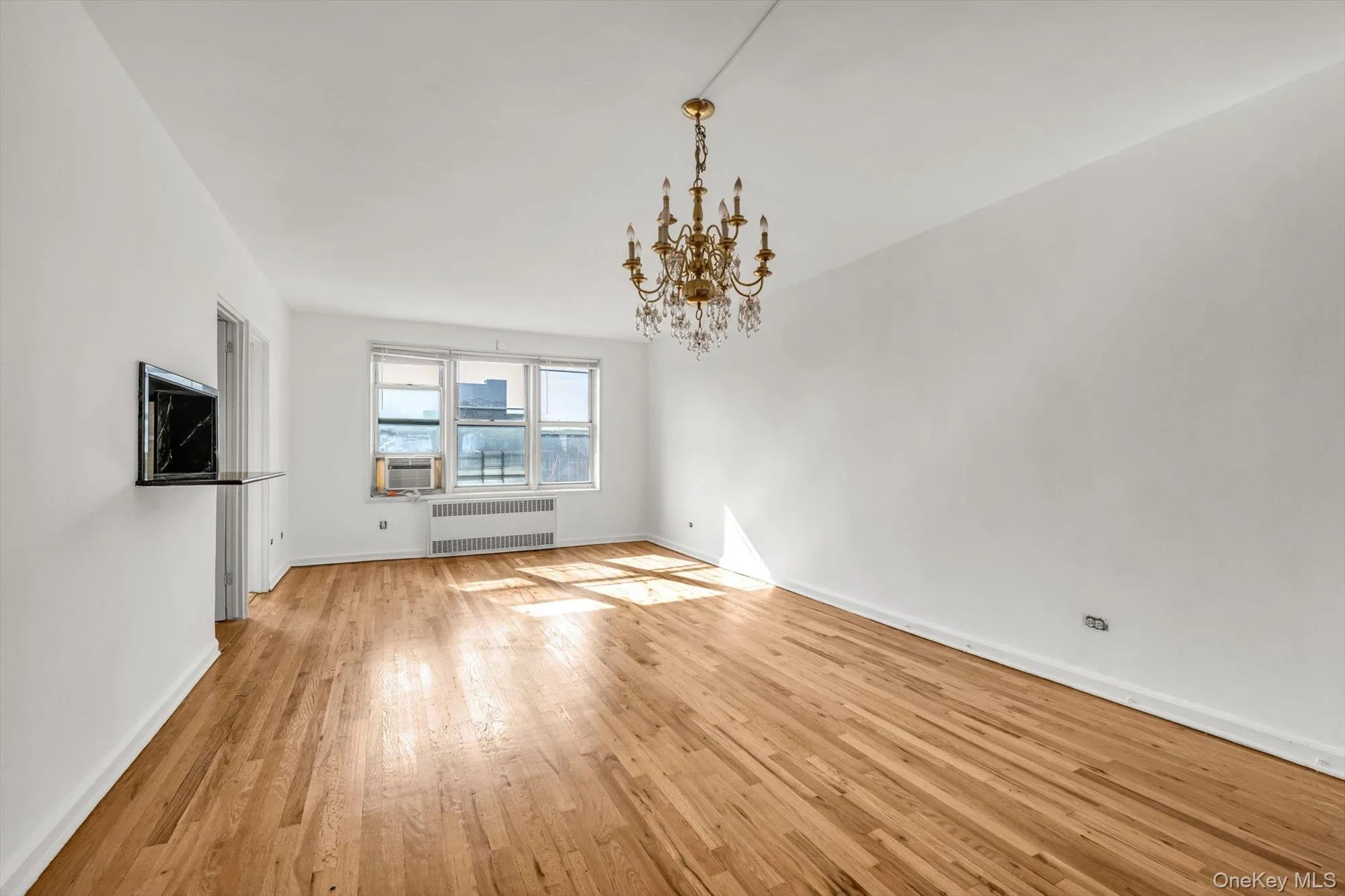 79-10 34th Avenue, New York, NY, 2 Bedrooms Bedrooms, 5 Rooms Rooms,1 BathroomBathrooms,Residential,For Rent,34th,0,1060995 79-10 34th Avenue, New York, NY, 2 Bedrooms Bedrooms, 5 Rooms Rooms,1 BathroomBathrooms,Residential,For Rent,34th,0,1060995
