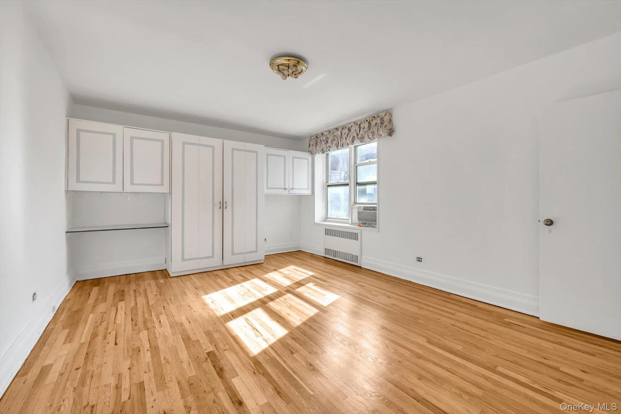 79-10 34th Avenue, New York, NY, 2 Bedrooms Bedrooms, 5 Rooms Rooms,1 BathroomBathrooms,Residential,For Rent,34th,0,1060995 79-10 34th Avenue, New York, NY, 2 Bedrooms Bedrooms, 5 Rooms Rooms,1 BathroomBathrooms,Residential,For Rent,34th,0,1060995