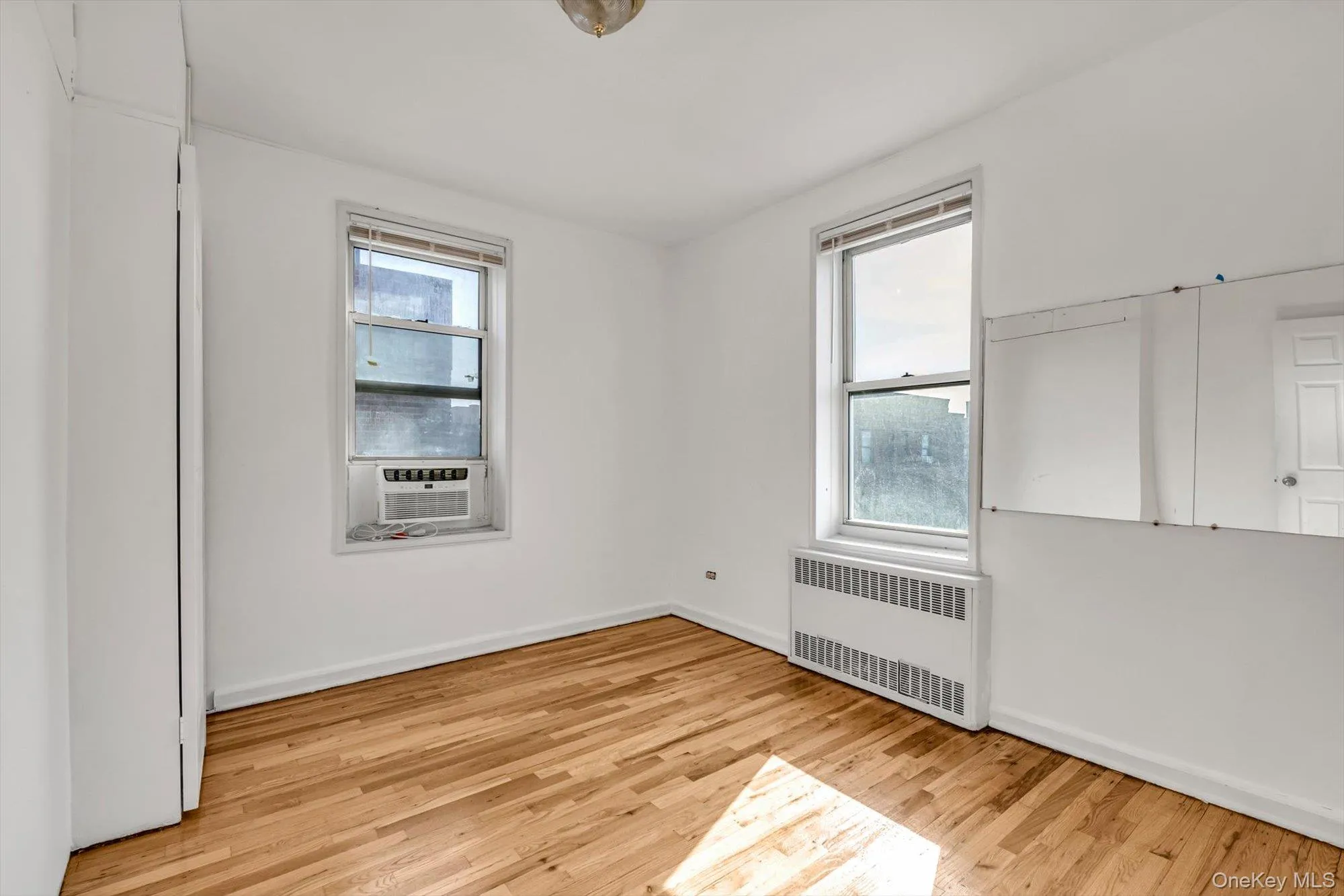 79-10 34th Avenue, New York, NY, 2 Bedrooms Bedrooms, 5 Rooms Rooms,1 BathroomBathrooms,Residential,For Rent,34th,0,1060995 79-10 34th Avenue, New York, NY, 2 Bedrooms Bedrooms, 5 Rooms Rooms,1 BathroomBathrooms,Residential,For Rent,34th,0,1060995