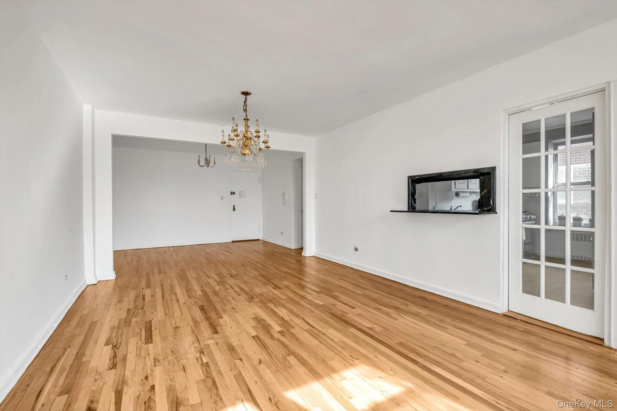 79-10 34th Avenue, New York, NY, 2 Bedrooms Bedrooms, 5 Rooms Rooms,1 BathroomBathrooms,Residential,For Rent,34th,0,1060995 79-10 34th Avenue, New York, NY, 2 Bedrooms Bedrooms, 5 Rooms Rooms,1 BathroomBathrooms,Residential,For Rent,34th,0,1060995