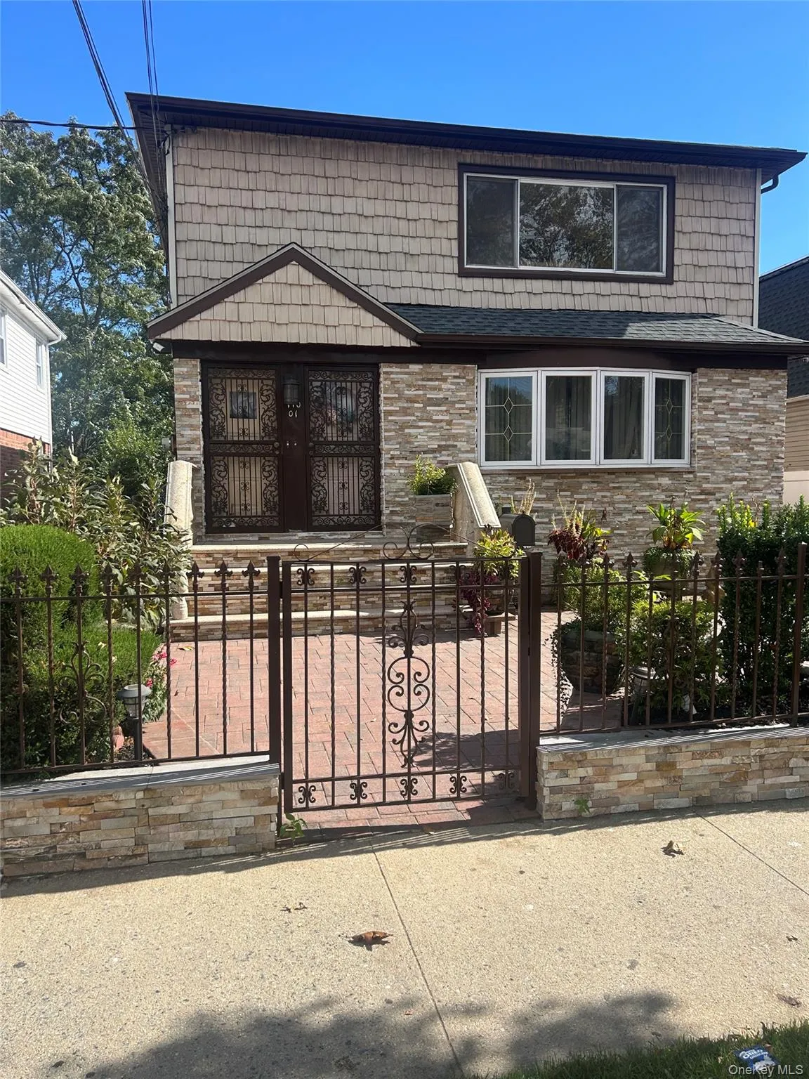 14001 243rd Street, New York, NY, 3 Bedrooms Bedrooms, 7 Rooms Rooms,1 BathroomBathrooms,Residential Lease,For Rent,243rd,0,1061000 14001 243rd Street, New York, NY, 3 Bedrooms Bedrooms, 7 Rooms Rooms,1 BathroomBathrooms,Residential Lease,For Rent,243rd,0,1061000
