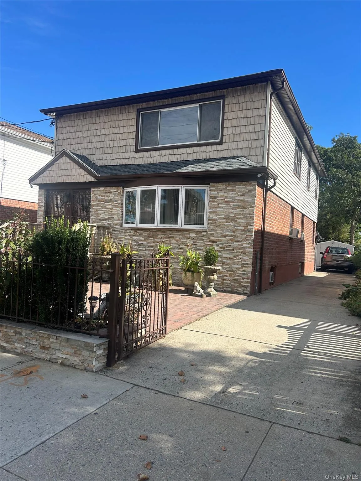 14001 243rd Street, New York, NY, 3 Bedrooms Bedrooms, 7 Rooms Rooms,1 BathroomBathrooms,Residential Lease,For Rent,243rd,0,1061000 14001 243rd Street, New York, NY, 3 Bedrooms Bedrooms, 7 Rooms Rooms,1 BathroomBathrooms,Residential Lease,For Rent,243rd,0,1061000