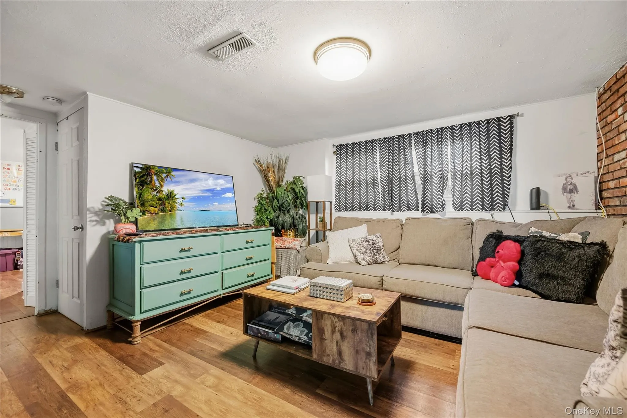 4 Francis Drive, Middletown, NY, 4 Bedrooms Bedrooms, 7 Rooms Rooms,2 BathroomsBathrooms,Residential,For Rent,Francis,0,1061004 4 Francis Drive, Middletown, NY, 4 Bedrooms Bedrooms, 7 Rooms Rooms,2 BathroomsBathrooms,Residential,For Rent,Francis,0,1061004