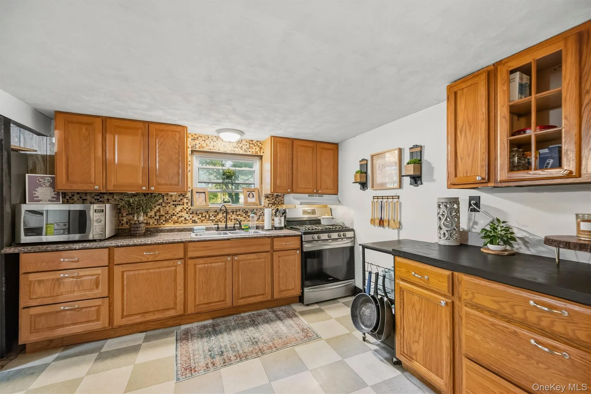 4 Francis Drive, Middletown, NY, 4 Bedrooms Bedrooms, 7 Rooms Rooms,2 BathroomsBathrooms,Residential,For Rent,Francis,0,1061004 4 Francis Drive, Middletown, NY, 4 Bedrooms Bedrooms, 7 Rooms Rooms,2 BathroomsBathrooms,Residential,For Rent,Francis,0,1061004