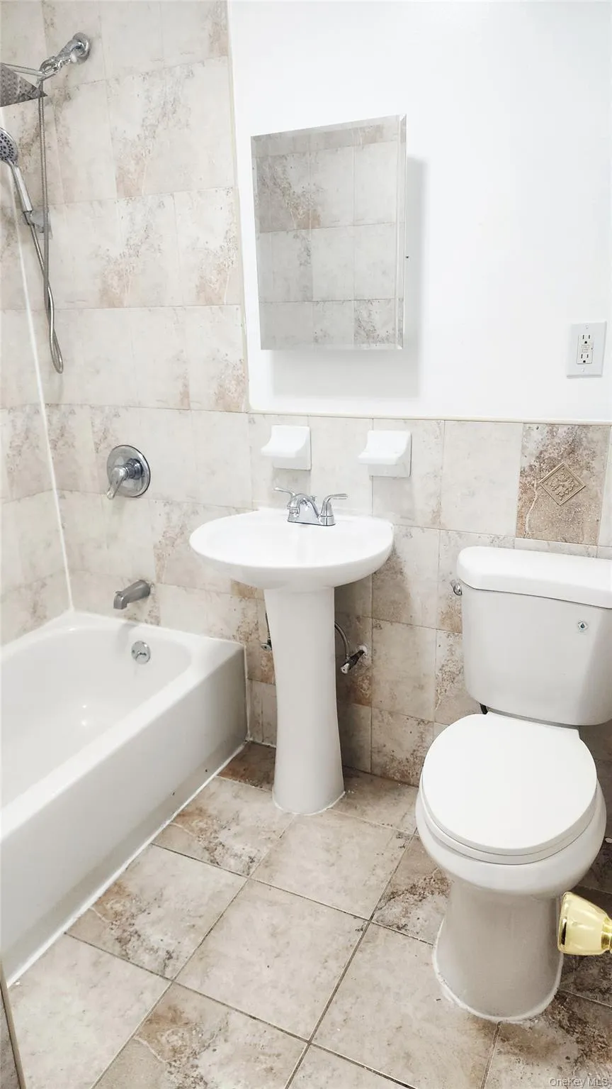 481 53rd Street, New York, NY, 3 Bedrooms Bedrooms, 6 Rooms Rooms,2 BathroomsBathrooms,Residential Lease,For Rent,53rd,0,1061010 481 53rd Street, New York, NY, 3 Bedrooms Bedrooms, 6 Rooms Rooms,2 BathroomsBathrooms,Residential Lease,For Rent,53rd,0,1061010