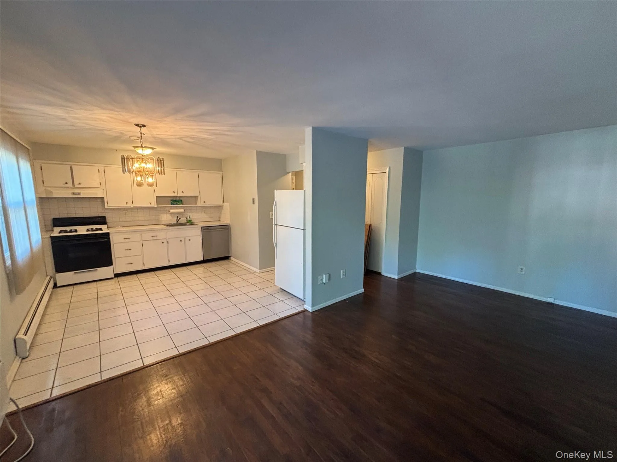 86 Demarest Avenue, Clarkstown, NY, 1 Bedroom Bedrooms, 3 Room Rooms,1 BathroomBathrooms,Residential Lease,For Rent,Demarest,0,1061012 86 Demarest Avenue, Clarkstown, NY, 1 Bedroom Bedrooms, 3 Room Rooms,1 BathroomBathrooms,Residential Lease,For Rent,Demarest,0,1061012