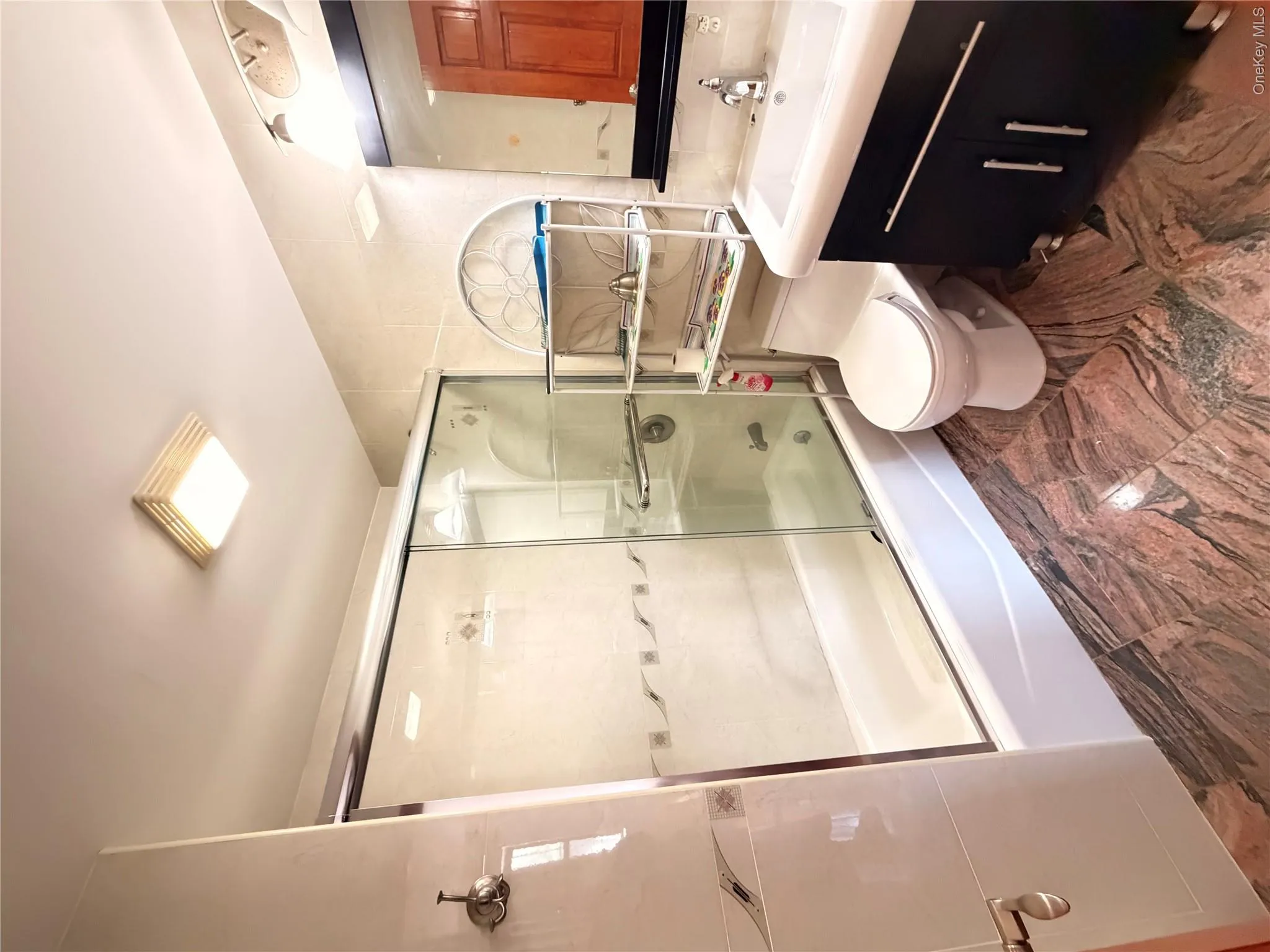 4040 68th Street, New York, NY, 2 Bedrooms Bedrooms, 6 Rooms Rooms,2 BathroomsBathrooms,Residential,For Rent,68th,0,1061013 4040 68th Street, New York, NY, 2 Bedrooms Bedrooms, 6 Rooms Rooms,2 BathroomsBathrooms,Residential,For Rent,68th,0,1061013