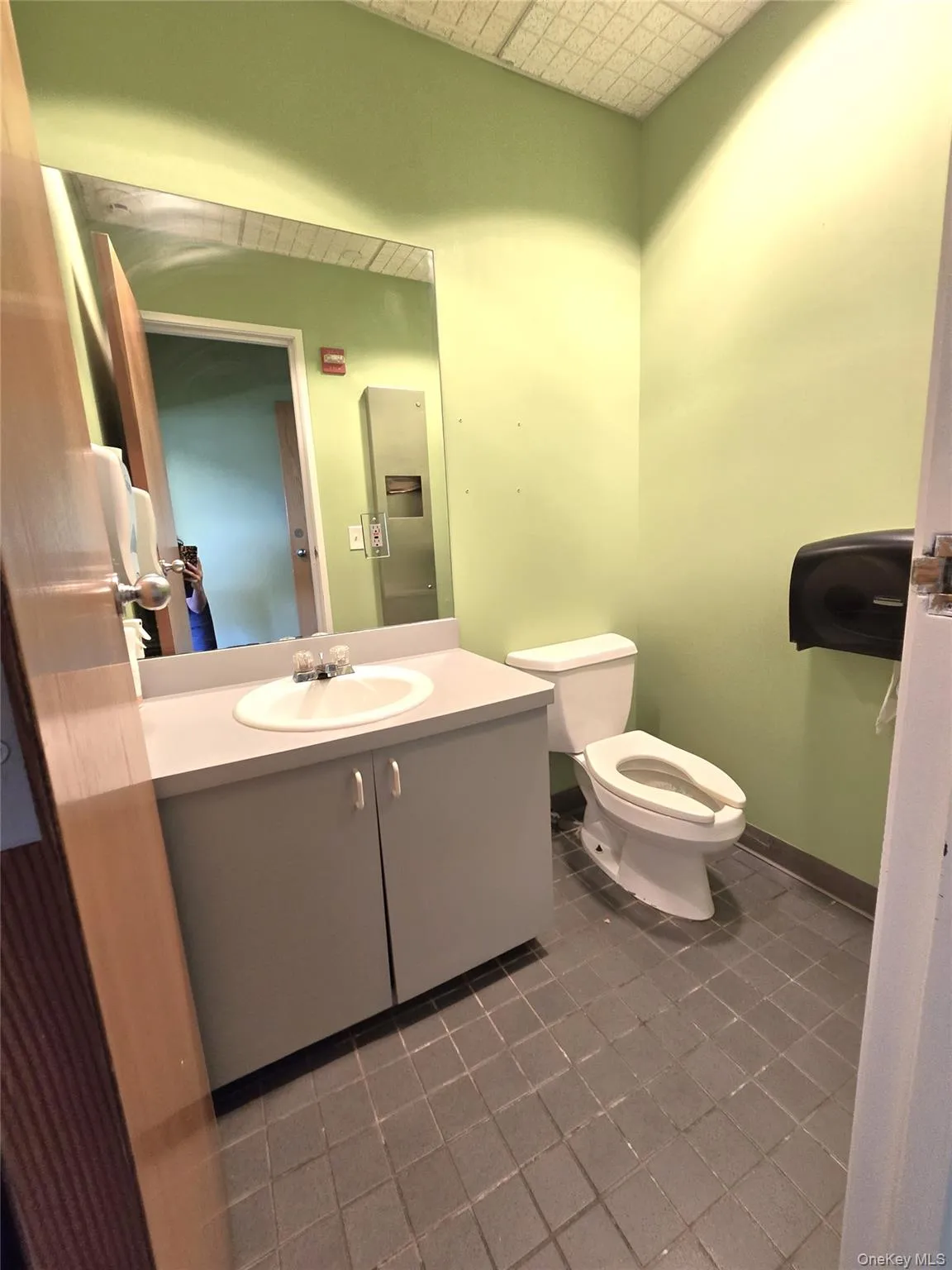 SUITE #302 SUITE #302