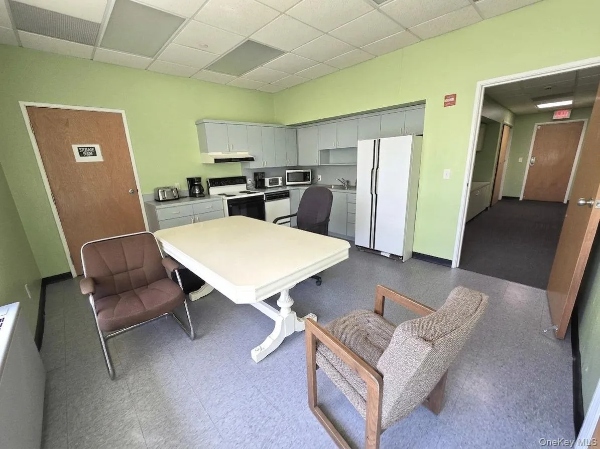 SUITE #302 SUITE #302
