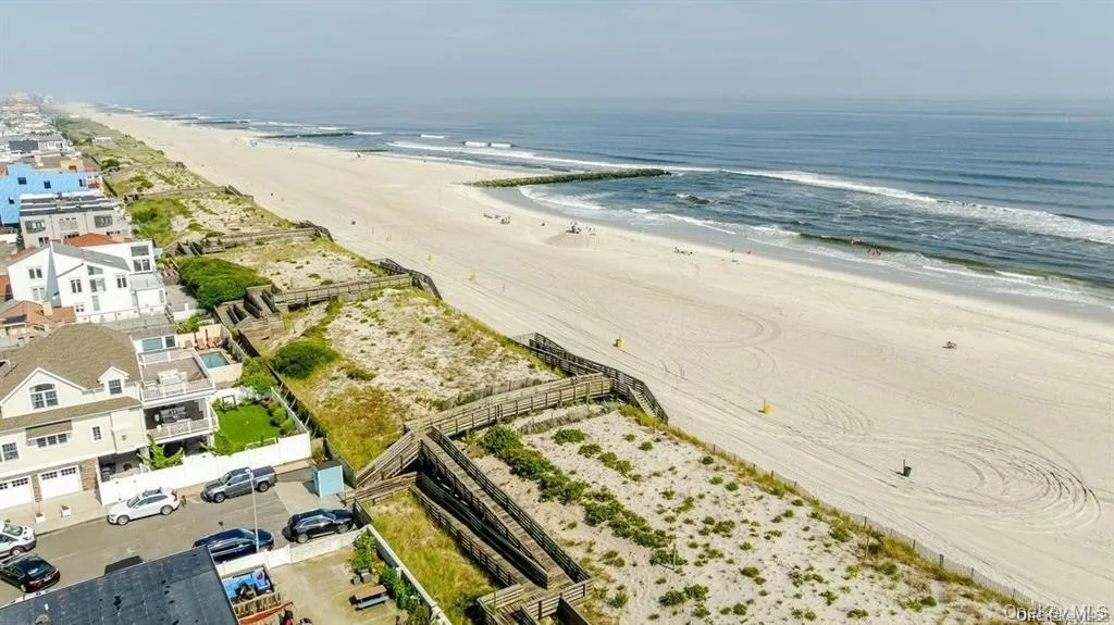 Bird's eye view of unending shoreline Bird's eye view of unending shoreline