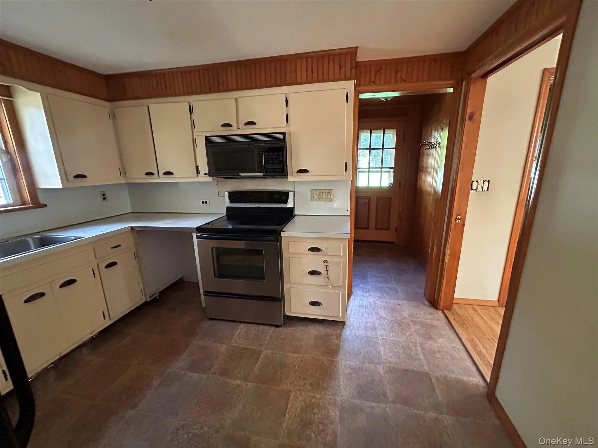 23 Whittier Drive, Brookhaven, NY, 2 Bedrooms Bedrooms, 5 Rooms Rooms,1 BathroomBathrooms,Residential,For Rent,Whittier,0,1061031 23 Whittier Drive, Brookhaven, NY, 2 Bedrooms Bedrooms, 5 Rooms Rooms,1 BathroomBathrooms,Residential,For Rent,Whittier,0,1061031