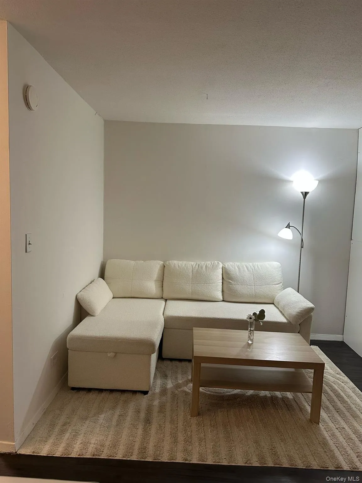 150-38 Union Turnpike, New York, NY, 3 Rooms Rooms,1 BathroomBathrooms,Residential,For Rent,Union Turnpike,0,1061038 150-38 Union Turnpike, New York, NY, 3 Rooms Rooms,1 BathroomBathrooms,Residential,For Rent,Union Turnpike,0,1061038