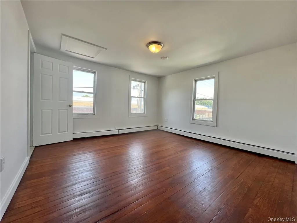 25 Prospect Street, Kingston, NY, 1 Bedroom Bedrooms, 5 Room Rooms,1 BathroomBathrooms,Residential Lease,For Rent,Prospect,0,1061047 25 Prospect Street, Kingston, NY, 1 Bedroom Bedrooms, 5 Room Rooms,1 BathroomBathrooms,Residential Lease,For Rent,Prospect,0,1061047