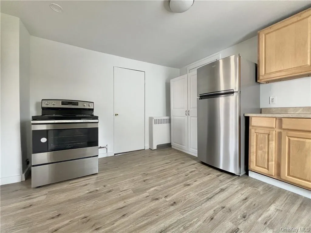 25 Prospect Street, Kingston, NY, 1 Bedroom Bedrooms, 5 Room Rooms,1 BathroomBathrooms,Residential Lease,For Rent,Prospect,0,1061047 25 Prospect Street, Kingston, NY, 1 Bedroom Bedrooms, 5 Room Rooms,1 BathroomBathrooms,Residential Lease,For Rent,Prospect,0,1061047