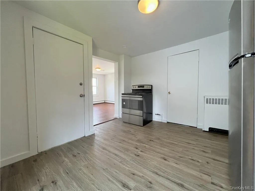 25 Prospect Street, Kingston, NY, 1 Bedroom Bedrooms, 5 Room Rooms,1 BathroomBathrooms,Residential Lease,For Rent,Prospect,0,1061047 25 Prospect Street, Kingston, NY, 1 Bedroom Bedrooms, 5 Room Rooms,1 BathroomBathrooms,Residential Lease,For Rent,Prospect,0,1061047
