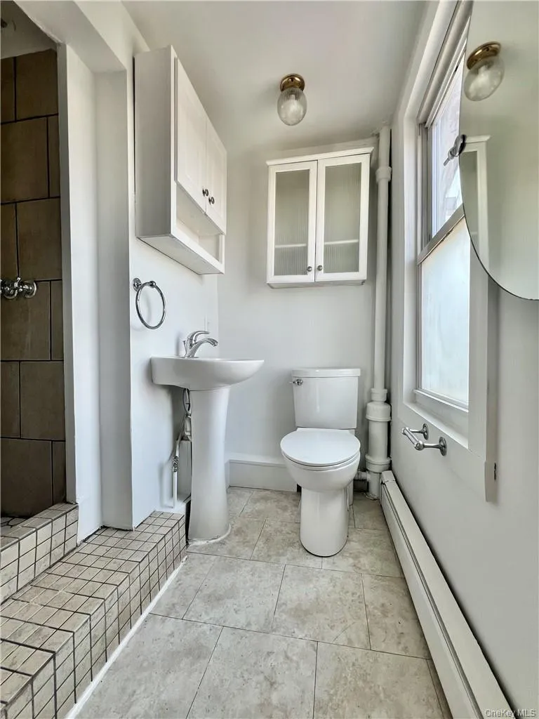 25 Prospect Street, Kingston, NY, 1 Bedroom Bedrooms, 5 Room Rooms,1 BathroomBathrooms,Residential Lease,For Rent,Prospect,0,1061047 25 Prospect Street, Kingston, NY, 1 Bedroom Bedrooms, 5 Room Rooms,1 BathroomBathrooms,Residential Lease,For Rent,Prospect,0,1061047