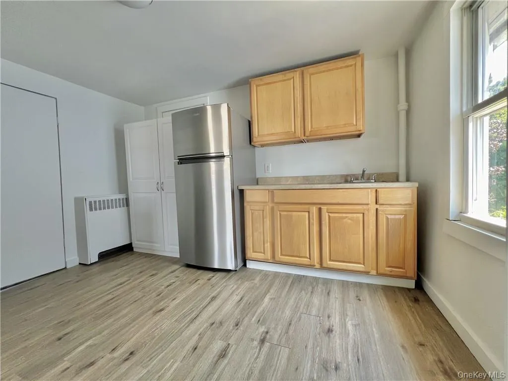 25 Prospect Street, Kingston, NY, 1 Bedroom Bedrooms, 5 Room Rooms,1 BathroomBathrooms,Residential Lease,For Rent,Prospect,0,1061047 25 Prospect Street, Kingston, NY, 1 Bedroom Bedrooms, 5 Room Rooms,1 BathroomBathrooms,Residential Lease,For Rent,Prospect,0,1061047