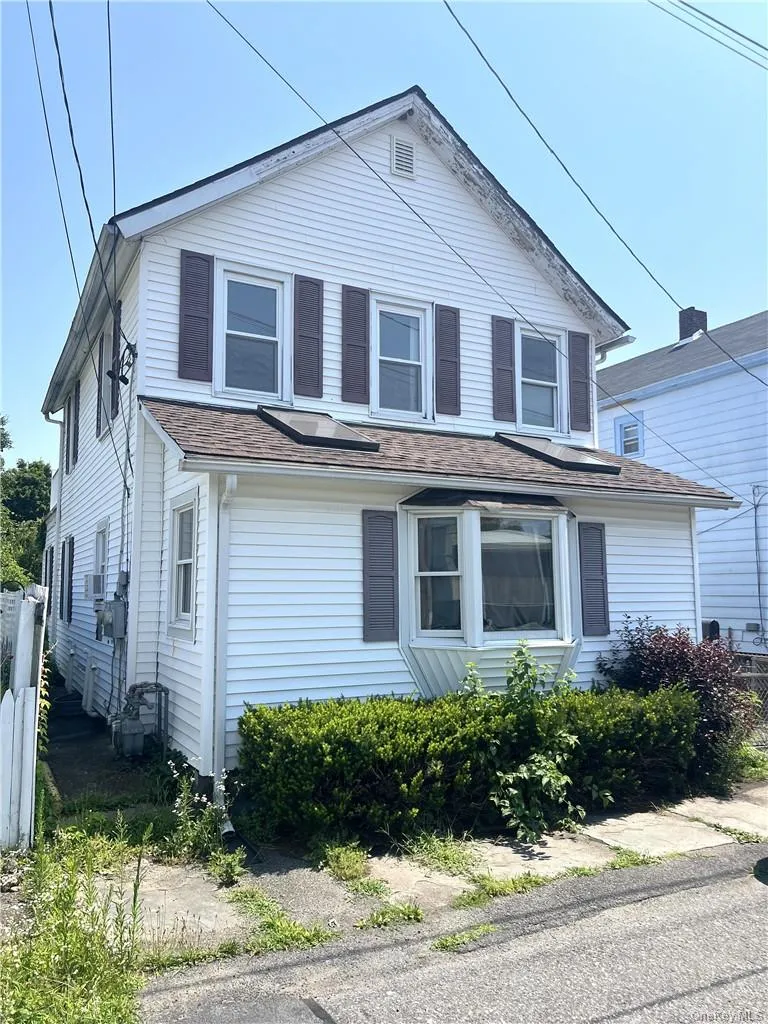 25 Prospect Street, Kingston, NY, 1 Bedroom Bedrooms, 5 Room Rooms,1 BathroomBathrooms,Residential Lease,For Rent,Prospect,0,1061047 25 Prospect Street, Kingston, NY, 1 Bedroom Bedrooms, 5 Room Rooms,1 BathroomBathrooms,Residential Lease,For Rent,Prospect,0,1061047