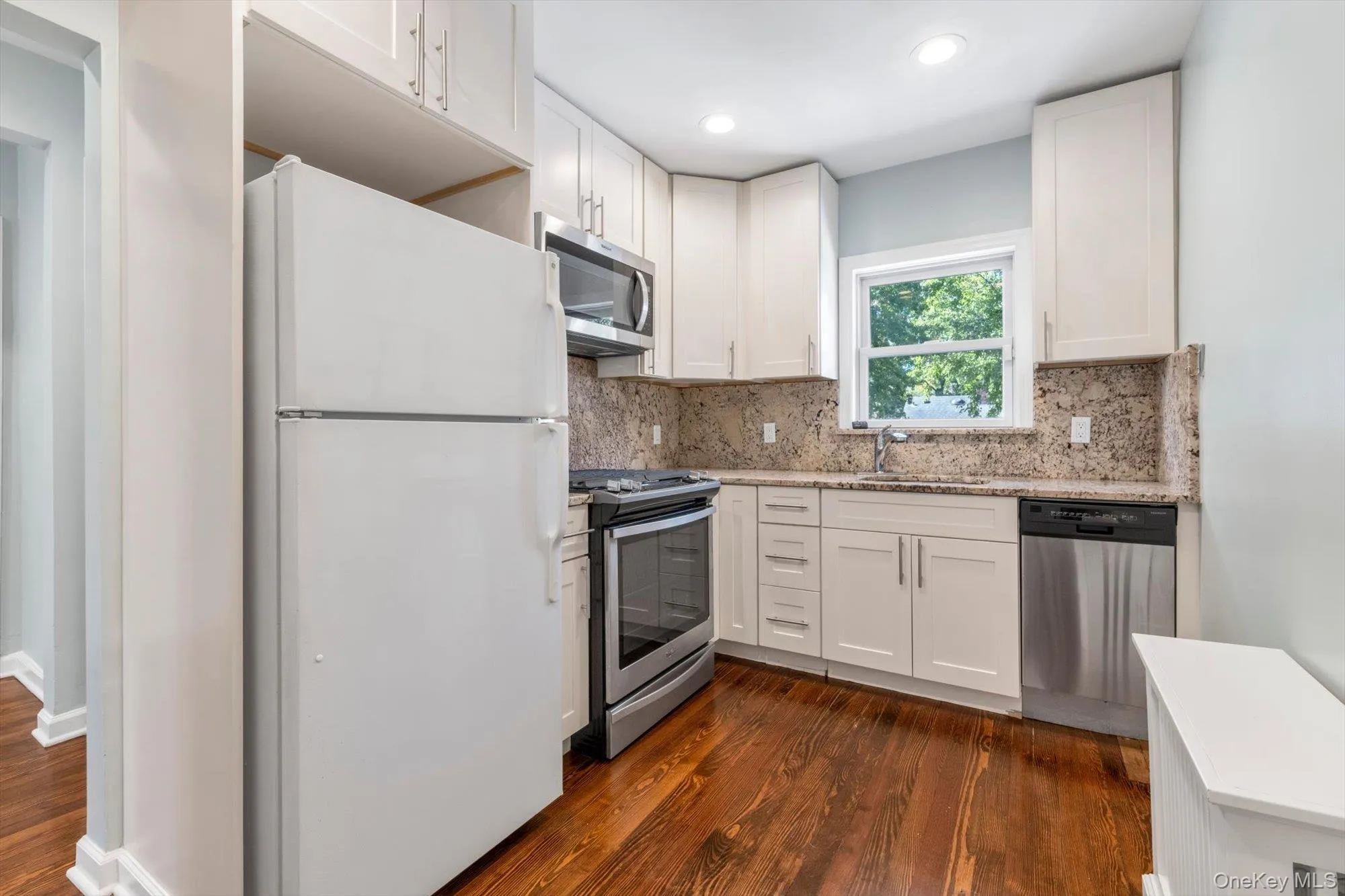 48 Emerson Avenue, Hempstead, NY, 1 Bedroom Bedrooms, 4 Room Rooms,1 BathroomBathrooms,Residential Lease,For Rent,Emerson,0,1061053 48 Emerson Avenue, Hempstead, NY, 1 Bedroom Bedrooms, 4 Room Rooms,1 BathroomBathrooms,Residential Lease,For Rent,Emerson,0,1061053