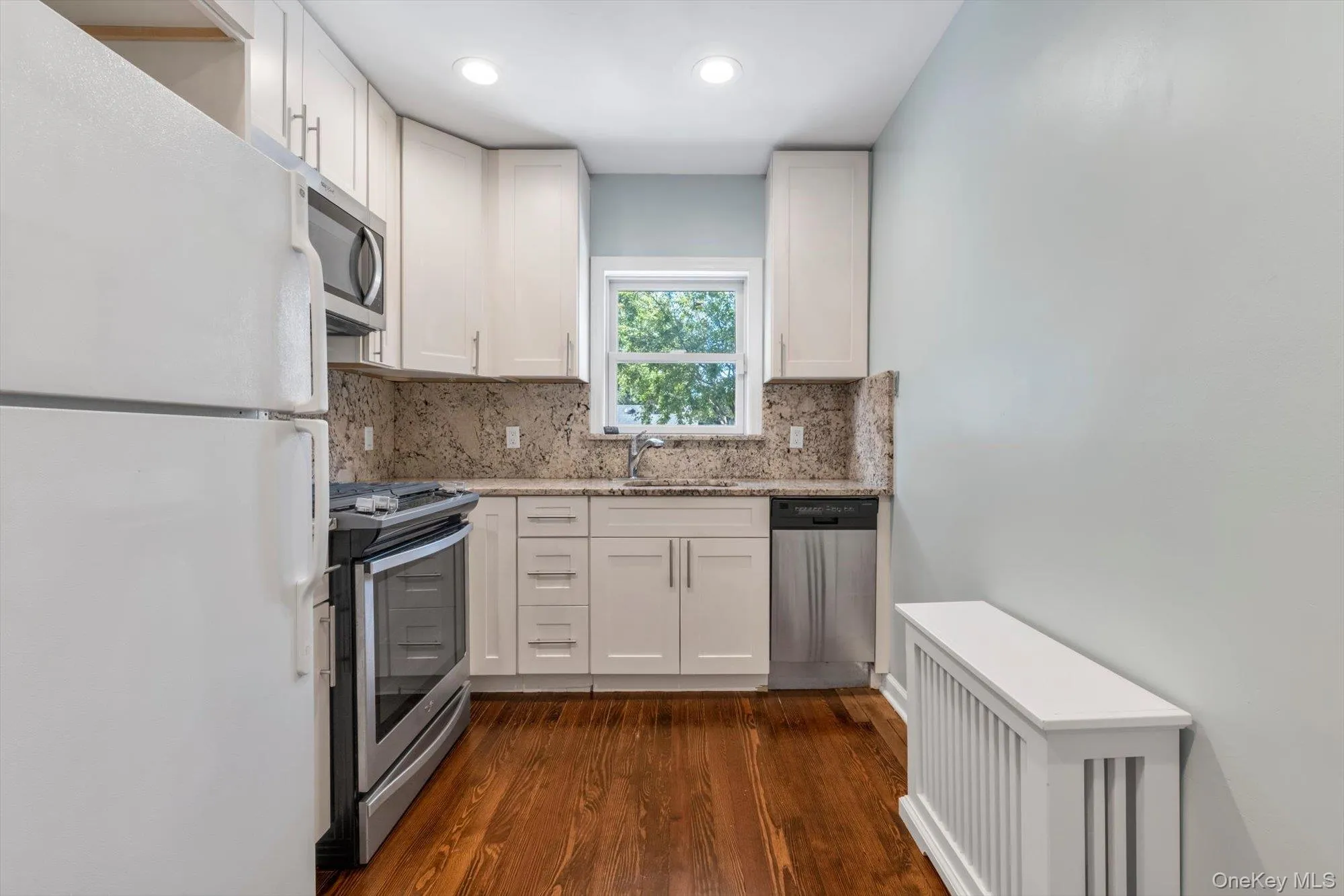 48 Emerson Avenue, Hempstead, NY, 1 Bedroom Bedrooms, 4 Room Rooms,1 BathroomBathrooms,Residential Lease,For Rent,Emerson,0,1061053 48 Emerson Avenue, Hempstead, NY, 1 Bedroom Bedrooms, 4 Room Rooms,1 BathroomBathrooms,Residential Lease,For Rent,Emerson,0,1061053
