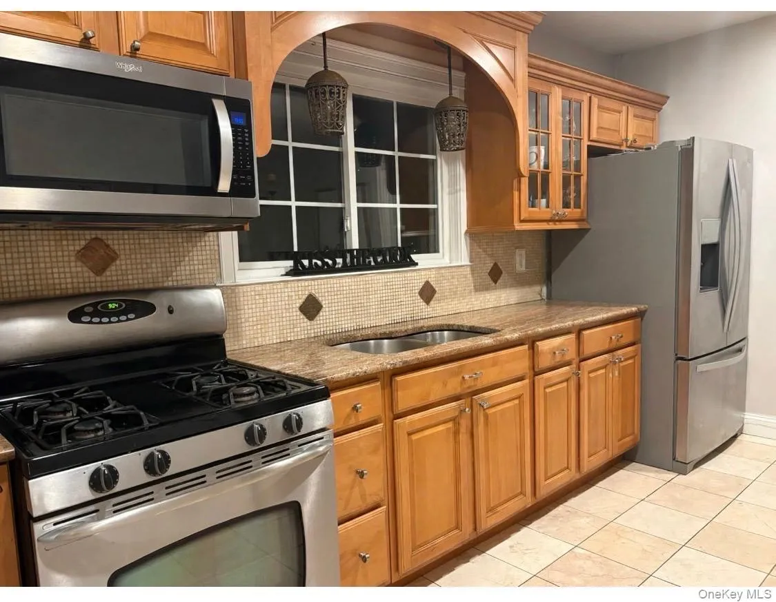 10507 223rd Street, New York, NY, 3 Bedrooms Bedrooms, 9 Rooms Rooms,2 BathroomsBathrooms,Residential,For Rent,223rd,0,1061058 10507 223rd Street, New York, NY, 3 Bedrooms Bedrooms, 9 Rooms Rooms,2 BathroomsBathrooms,Residential,For Rent,223rd,0,1061058