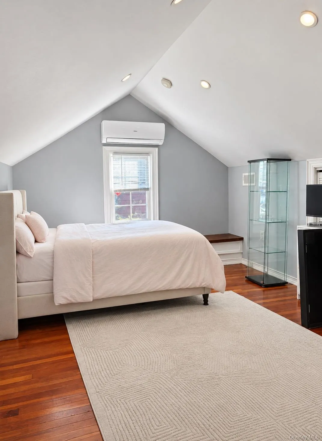 10507 223rd Street, New York, NY, 3 Bedrooms Bedrooms, 9 Rooms Rooms,2 BathroomsBathrooms,Residential,For Rent,223rd,0,1061058 10507 223rd Street, New York, NY, 3 Bedrooms Bedrooms, 9 Rooms Rooms,2 BathroomsBathrooms,Residential,For Rent,223rd,0,1061058