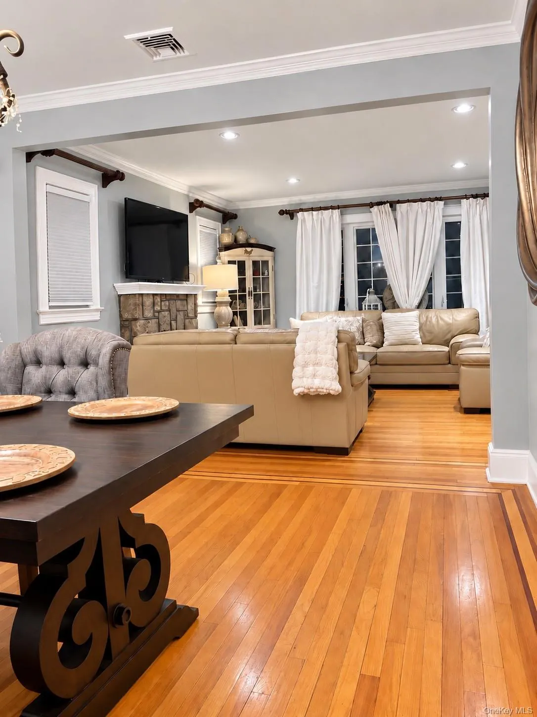 10507 223rd Street, New York, NY, 3 Bedrooms Bedrooms, 9 Rooms Rooms,2 BathroomsBathrooms,Residential,For Rent,223rd,0,1061058 10507 223rd Street, New York, NY, 3 Bedrooms Bedrooms, 9 Rooms Rooms,2 BathroomsBathrooms,Residential,For Rent,223rd,0,1061058